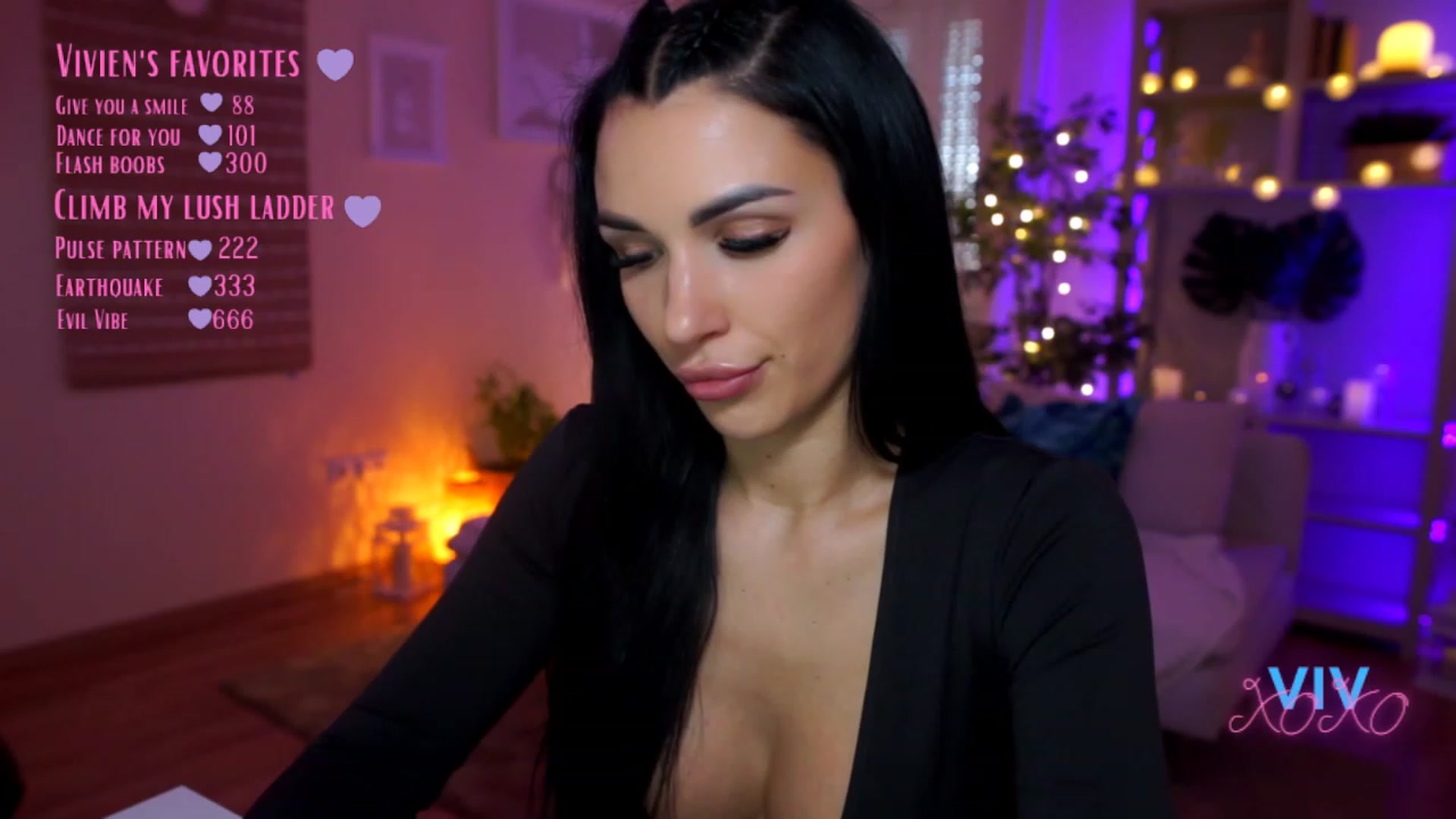 Gallery image thumbnail from kerelai's myfreecams stream on, 03/17/2023, 15:47 image 18 of 20