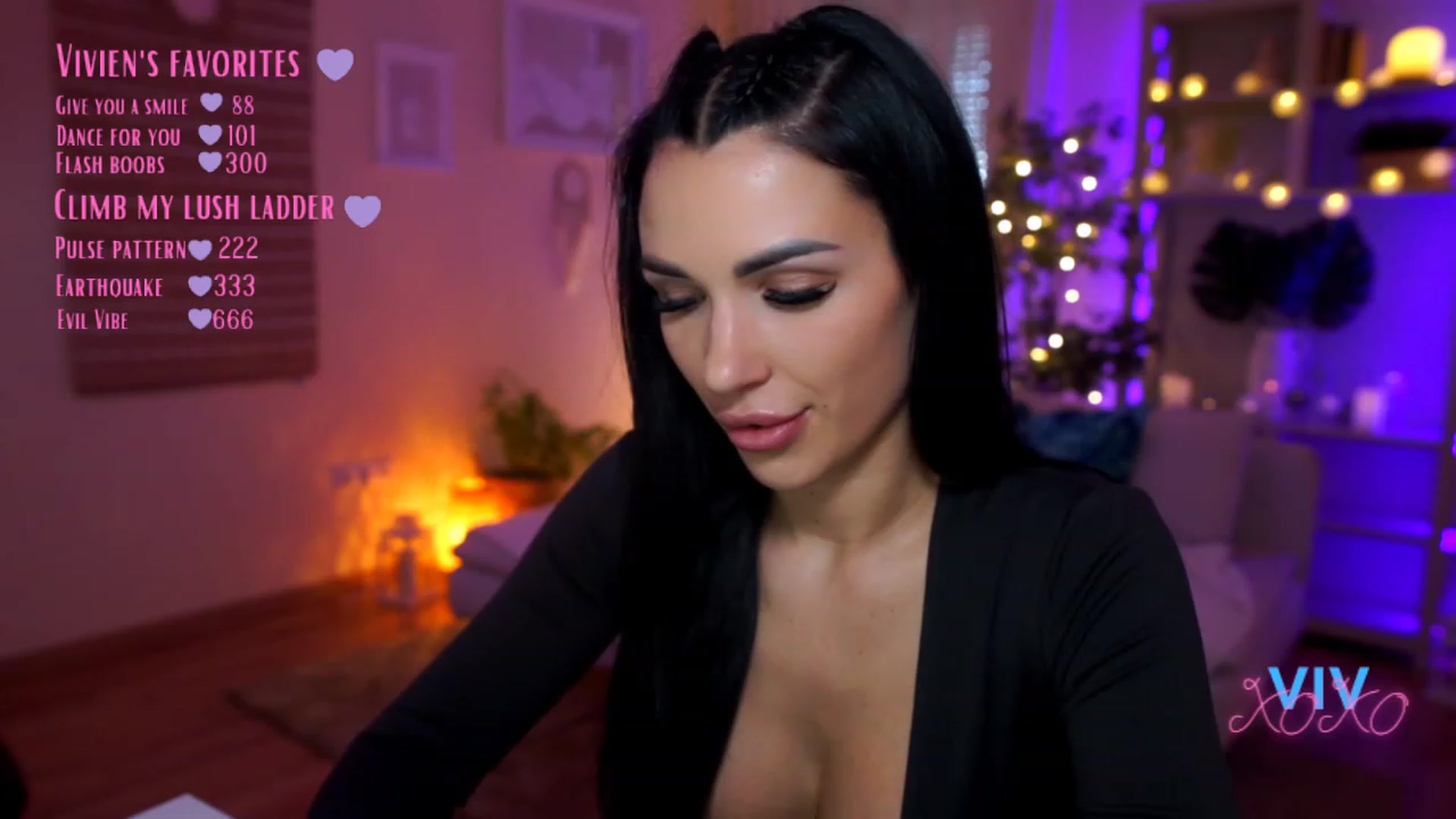 Gallery image thumbnail from kerelai's myfreecams stream on, 03/17/2023, 15:47 image 14 of 20