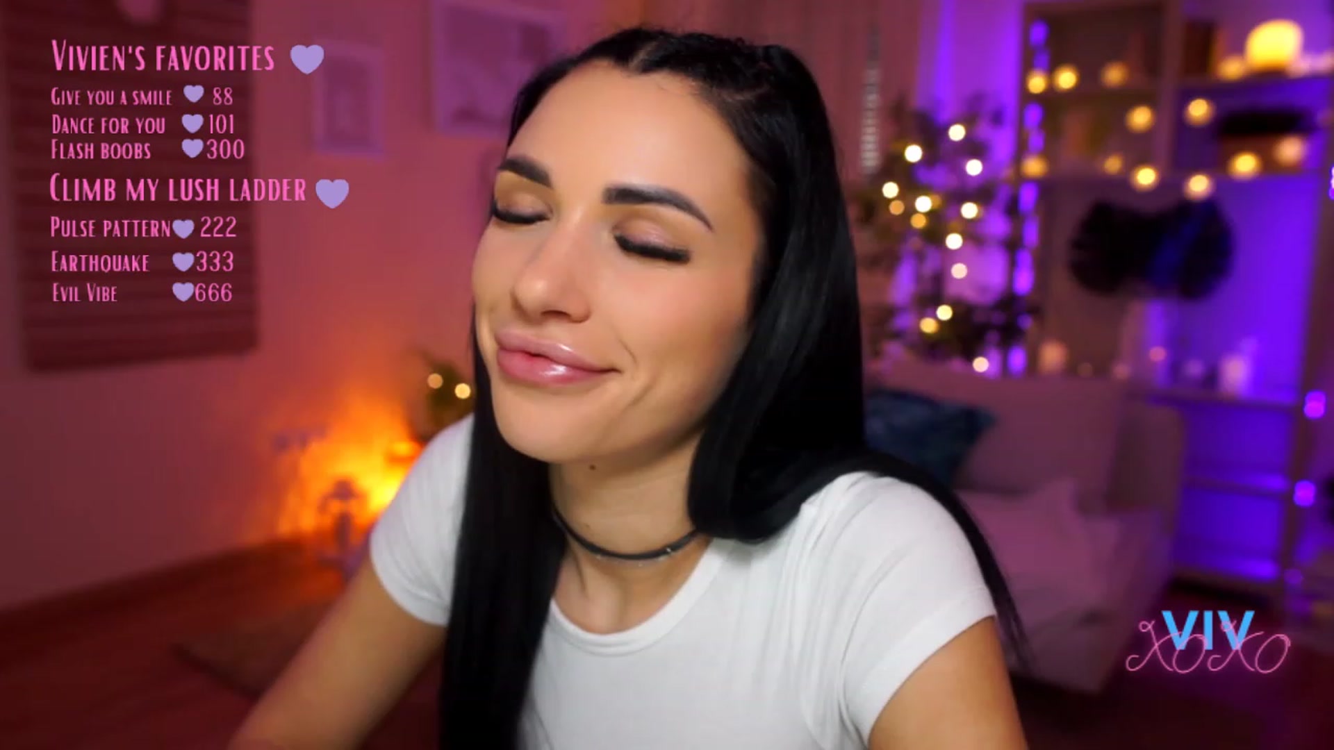 Gallery image thumbnail from kerelai's myfreecams stream on, 03/18/2023, 16:55 image 17 of 20