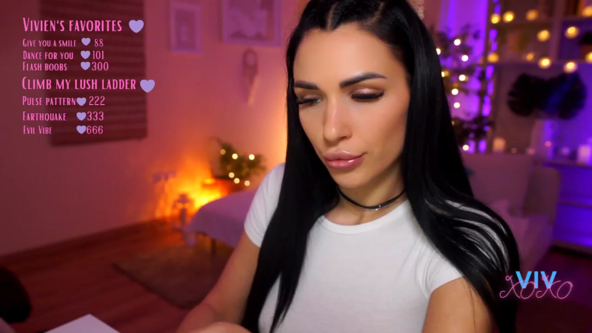 Gallery image thumbnail from kerelai's myfreecams stream on, 03/18/2023, 16:55 image 5 of 20