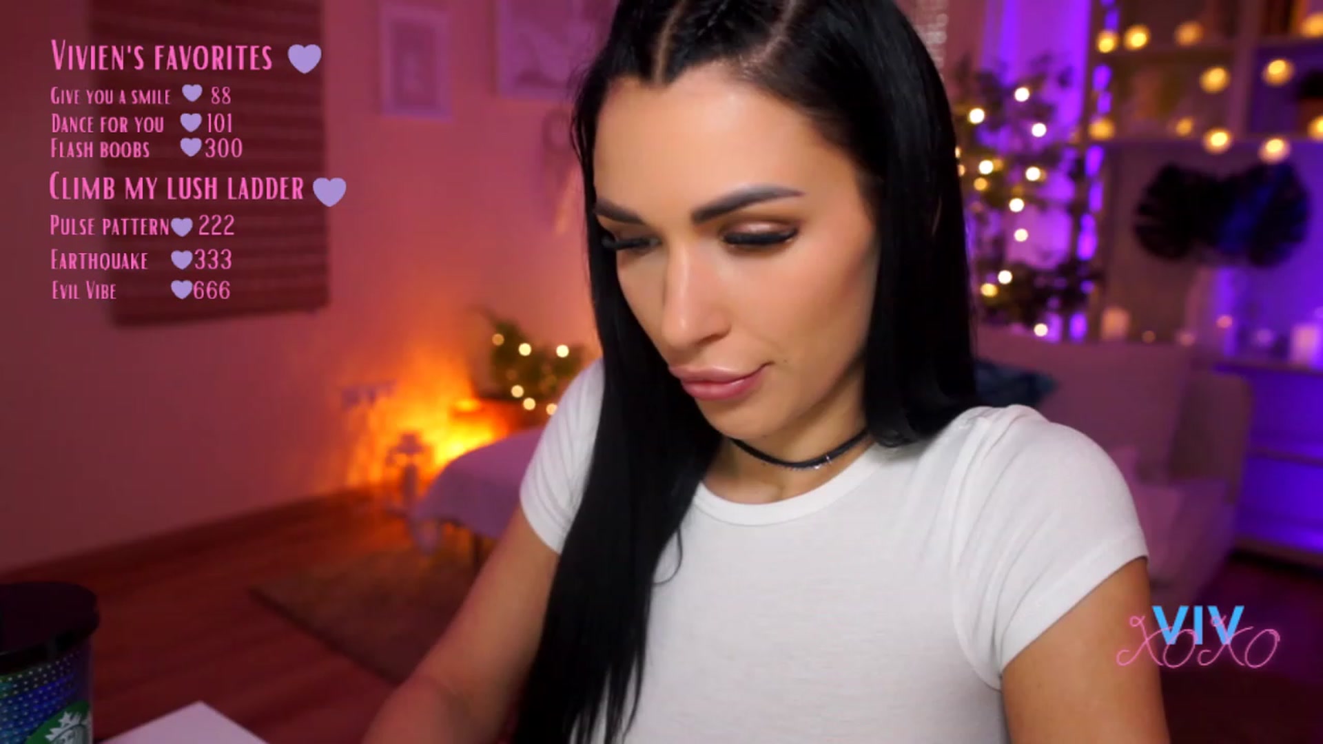 Gallery image thumbnail from kerelai's myfreecams stream on, 03/18/2023, 16:55 image 2 of 20