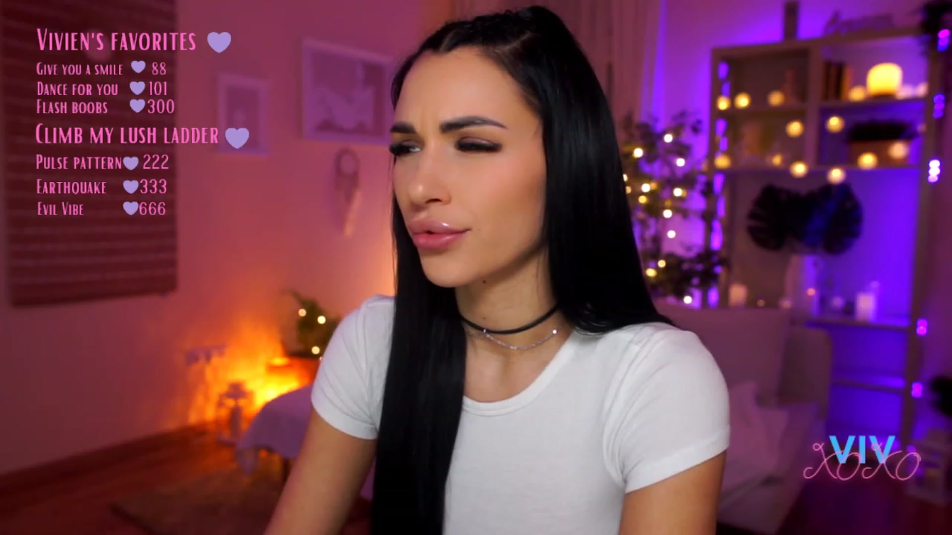 Gallery image thumbnail from kerelai's myfreecams stream on, 03/18/2023, 17:46 image 15 of 20