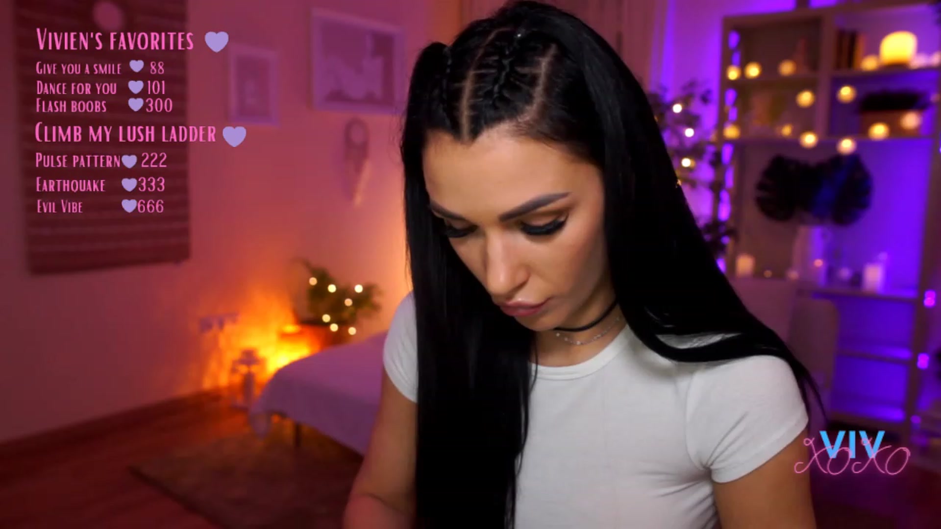 Gallery image thumbnail from kerelai's myfreecams stream on, 03/18/2023, 17:46 image 6 of 20