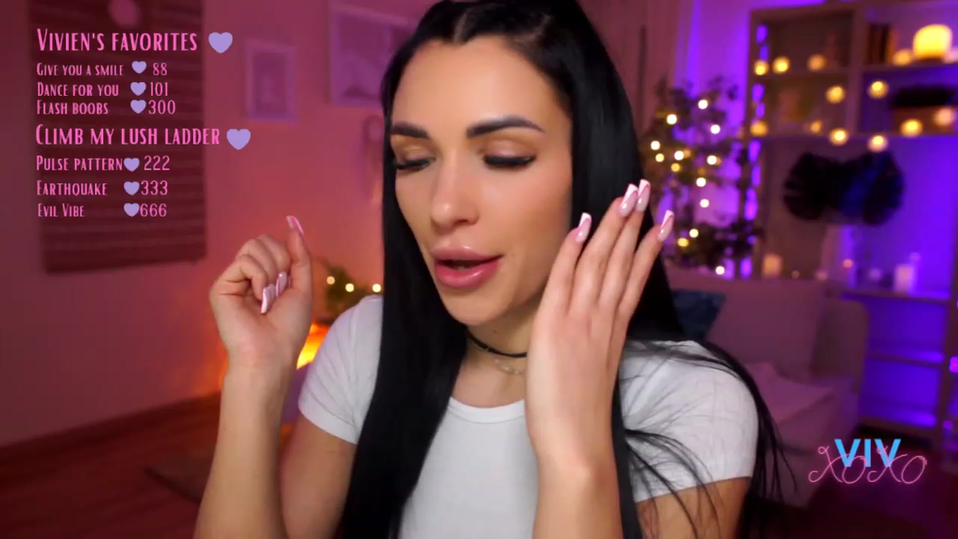 Gallery image thumbnail from kerelai's myfreecams stream on, 03/18/2023, 19:08 image 14 of 20