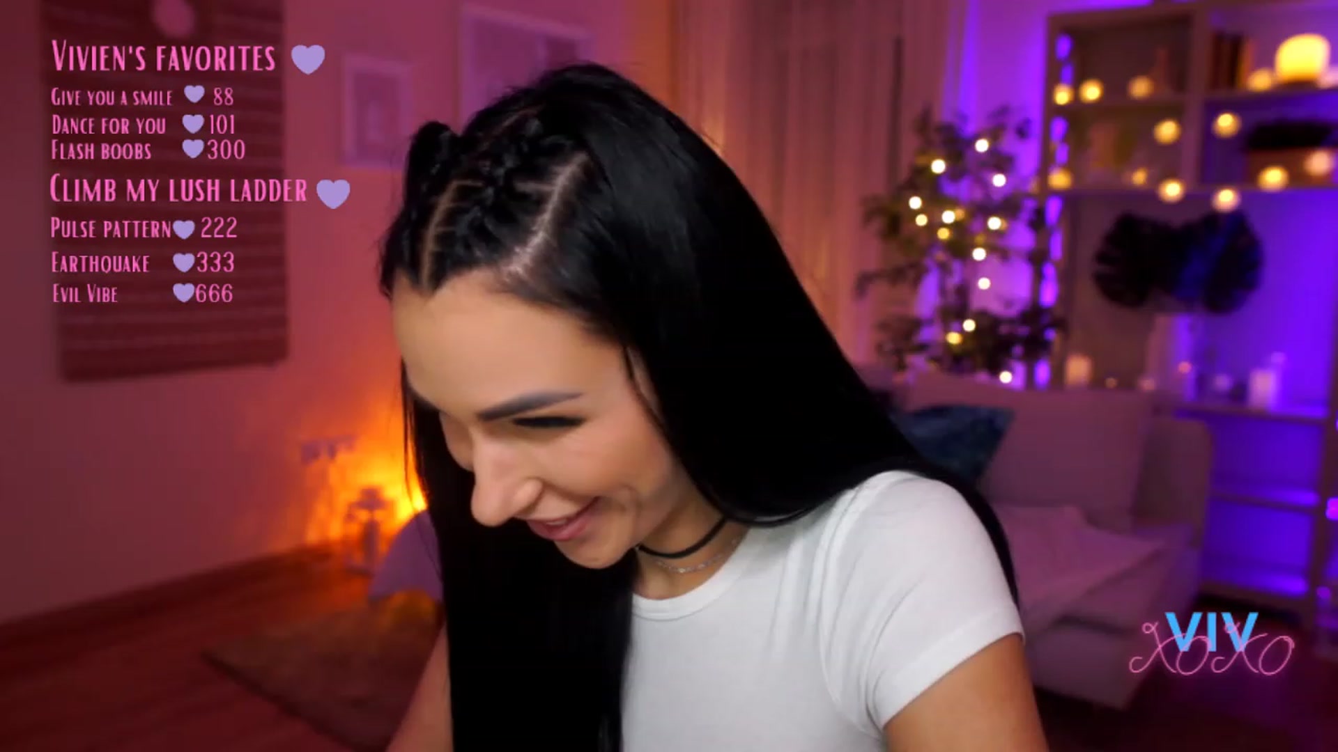 Gallery image thumbnail from kerelai's myfreecams stream on, 03/18/2023, 19:08 image 20 of 20