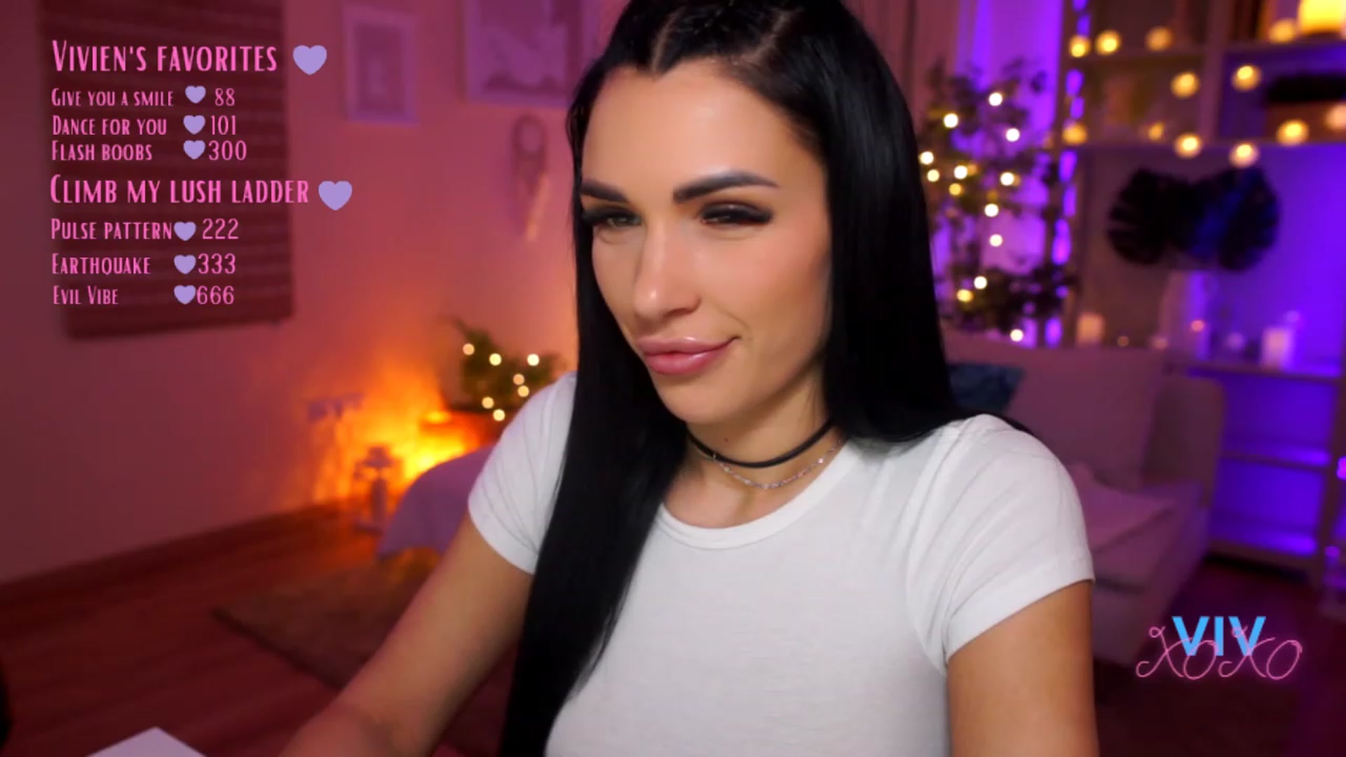 Gallery image thumbnail from kerelai's myfreecams stream on, 03/18/2023, 19:08 image 12 of 20