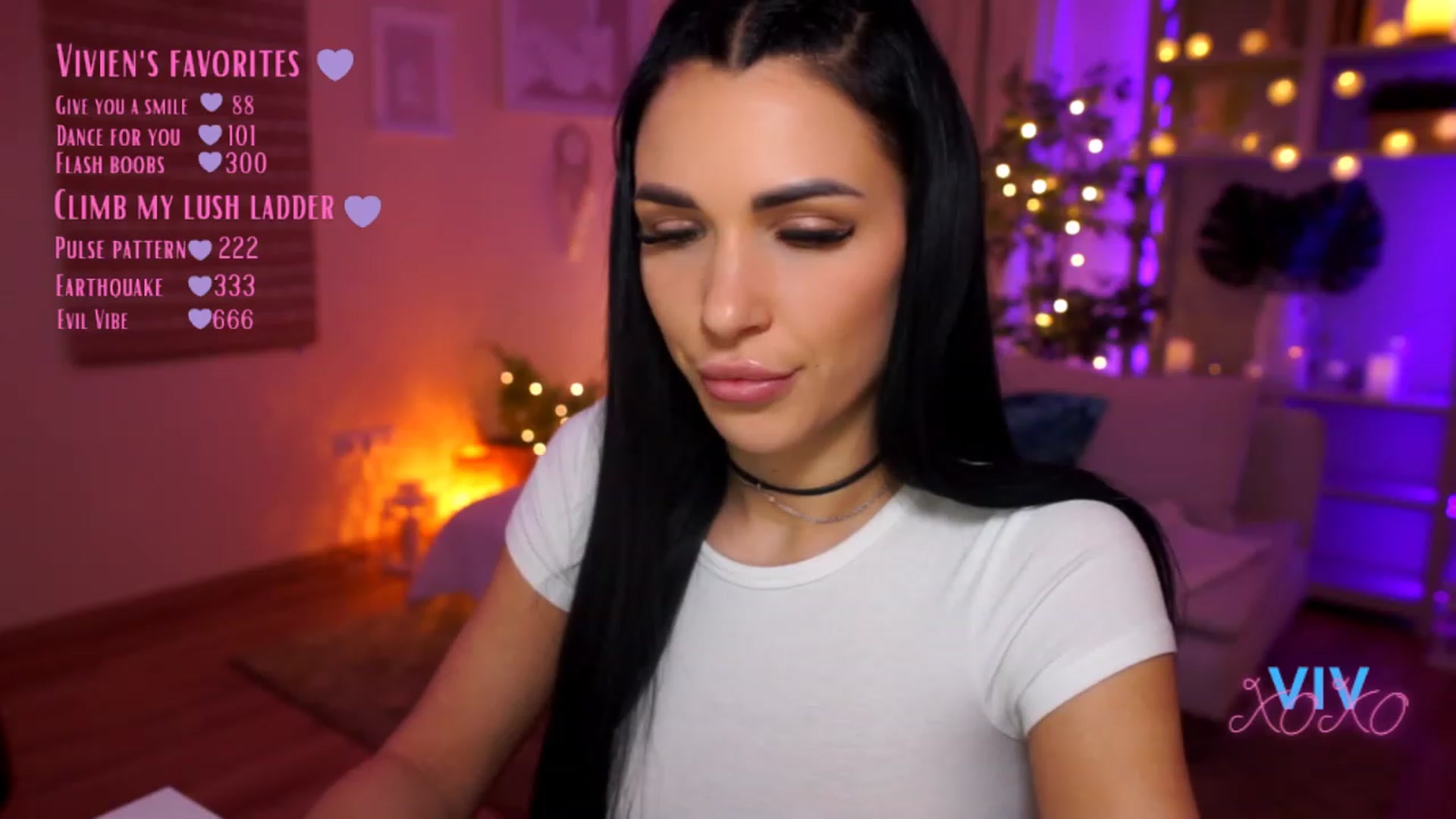 Gallery image thumbnail from kerelai's myfreecams stream on, 03/18/2023, 19:08 image 10 of 20