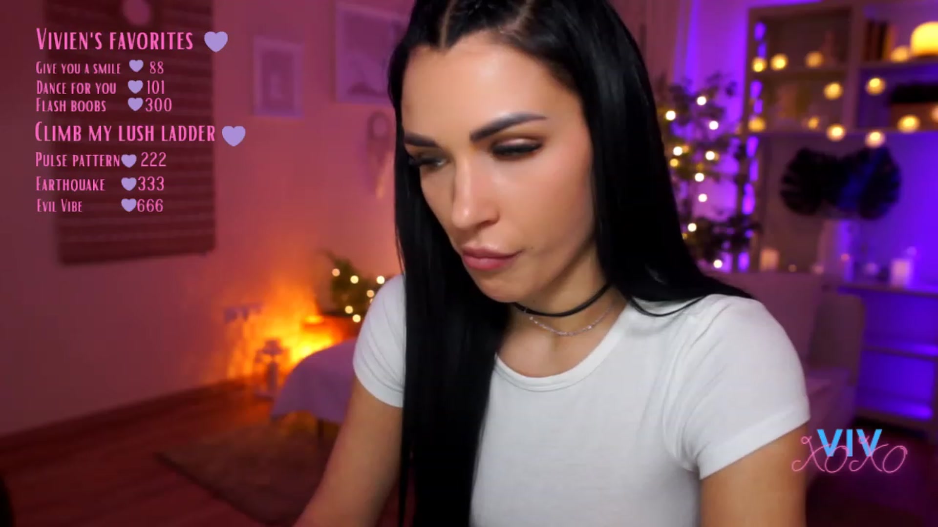 Gallery image thumbnail from kerelai's myfreecams stream on, 03/18/2023, 19:39 image 8 of 20