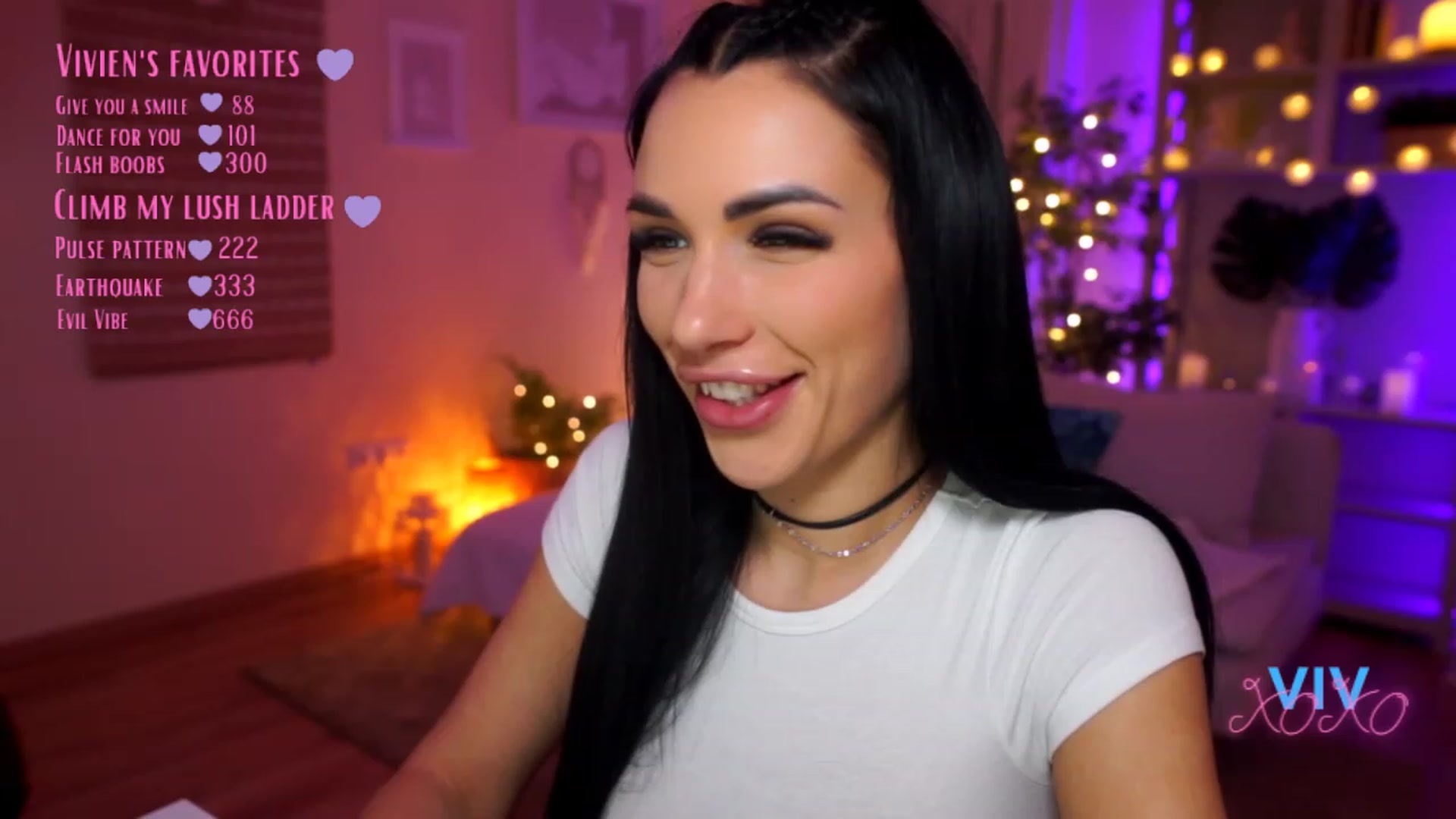 Gallery image thumbnail from kerelai's myfreecams stream on, 03/18/2023, 19:39 image 11 of 20