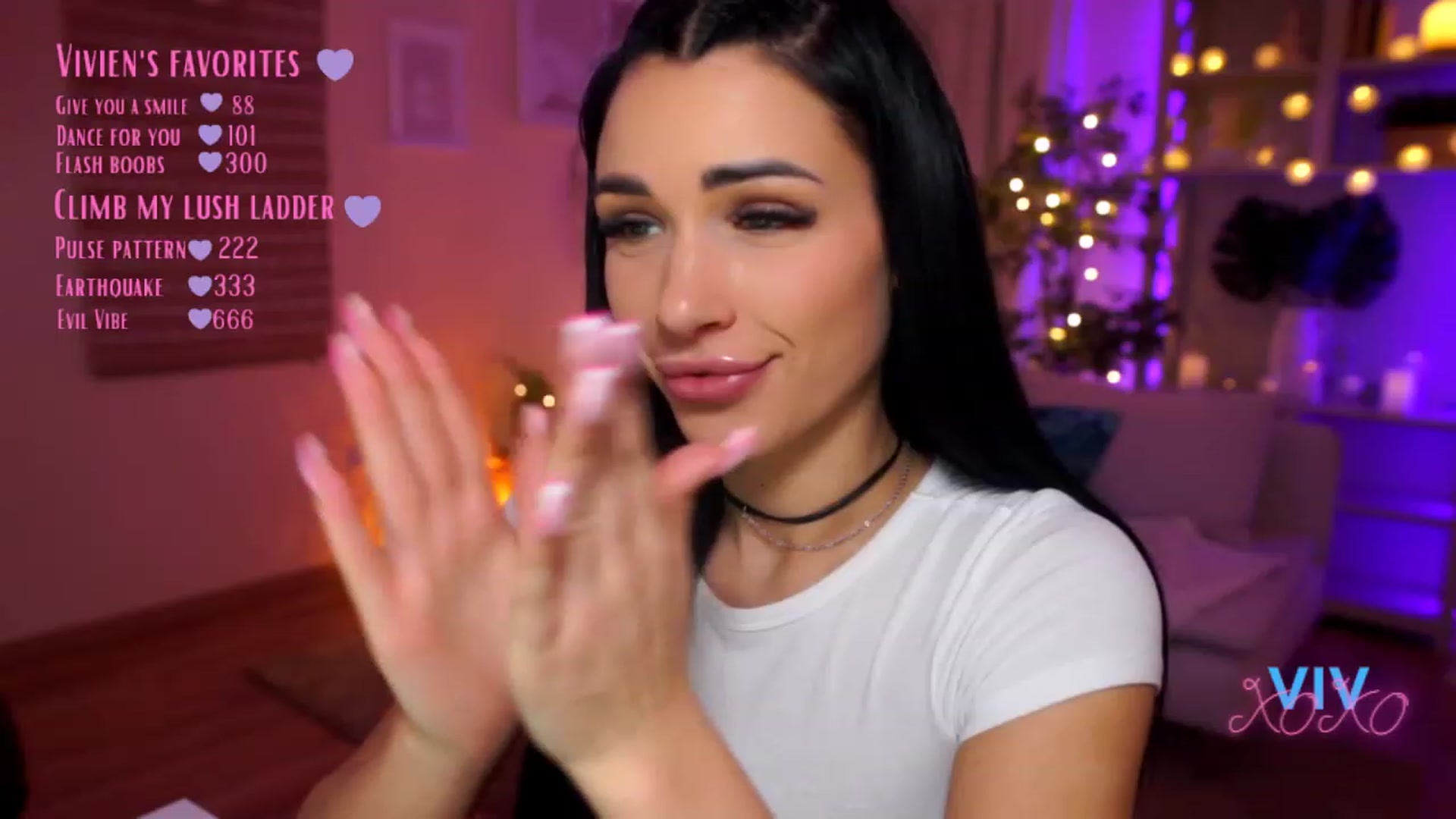 Gallery image thumbnail from kerelai's myfreecams stream on, 03/18/2023, 19:39 image 12 of 20