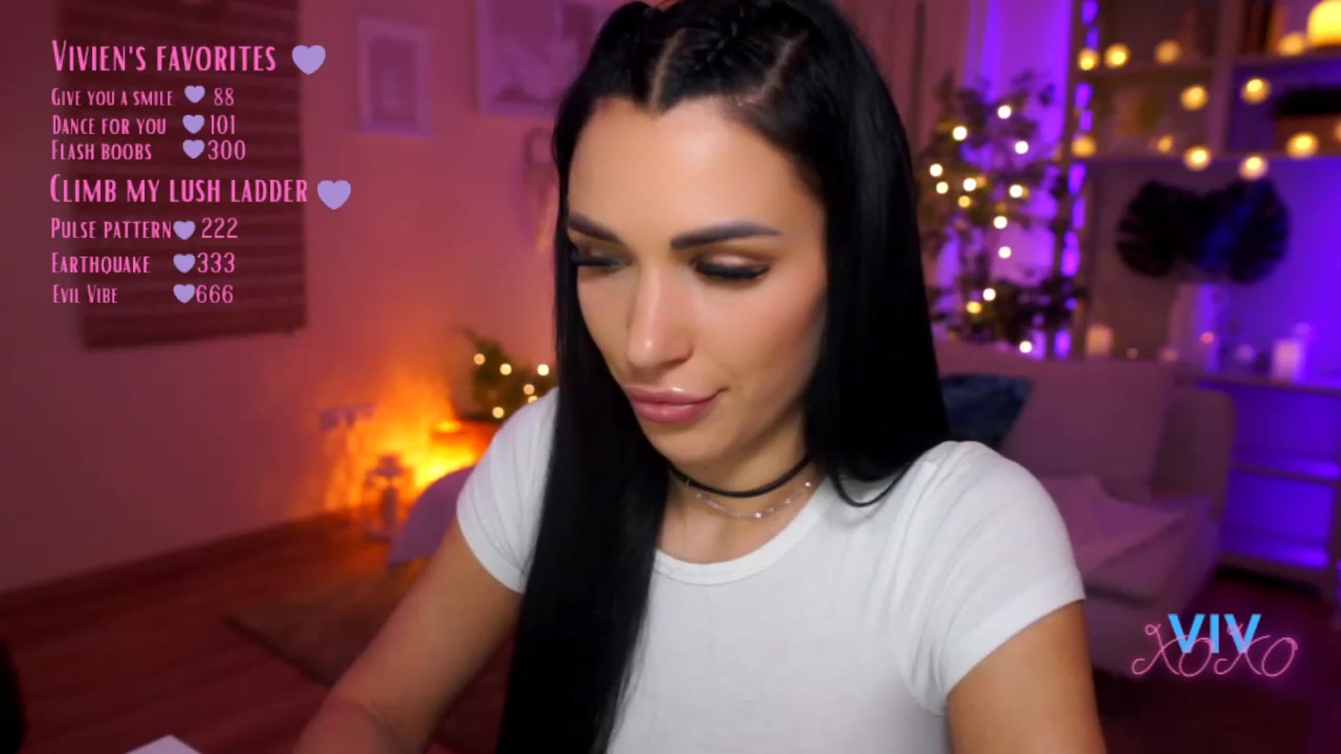 Gallery image thumbnail from kerelai's myfreecams stream on, 03/18/2023, 19:39 image 13 of 20