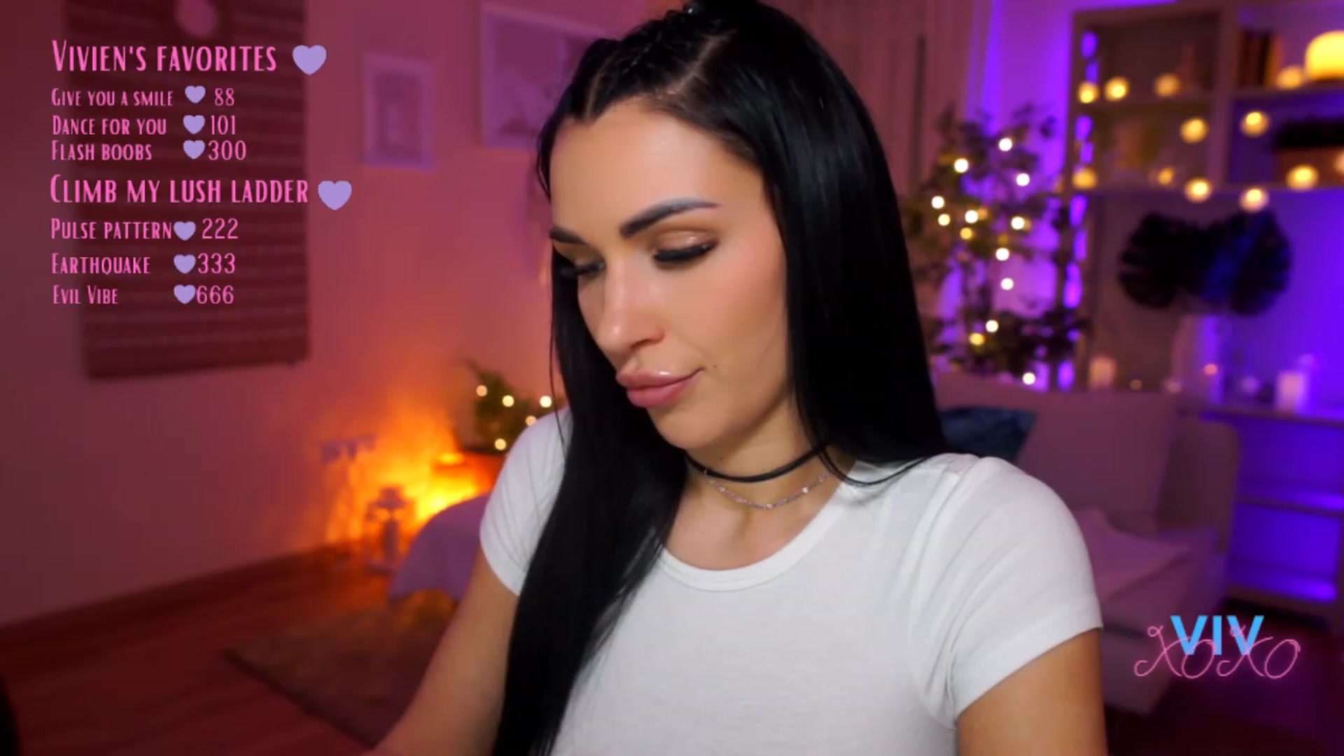 Gallery image thumbnail from kerelai's myfreecams stream on, 03/18/2023, 19:39 image 10 of 20