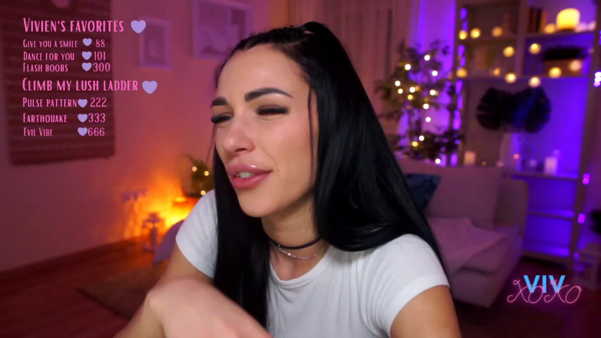 Gallery image thumbnail from kerelai's myfreecams stream on, 03/18/2023, 20:09 image 7 of 20