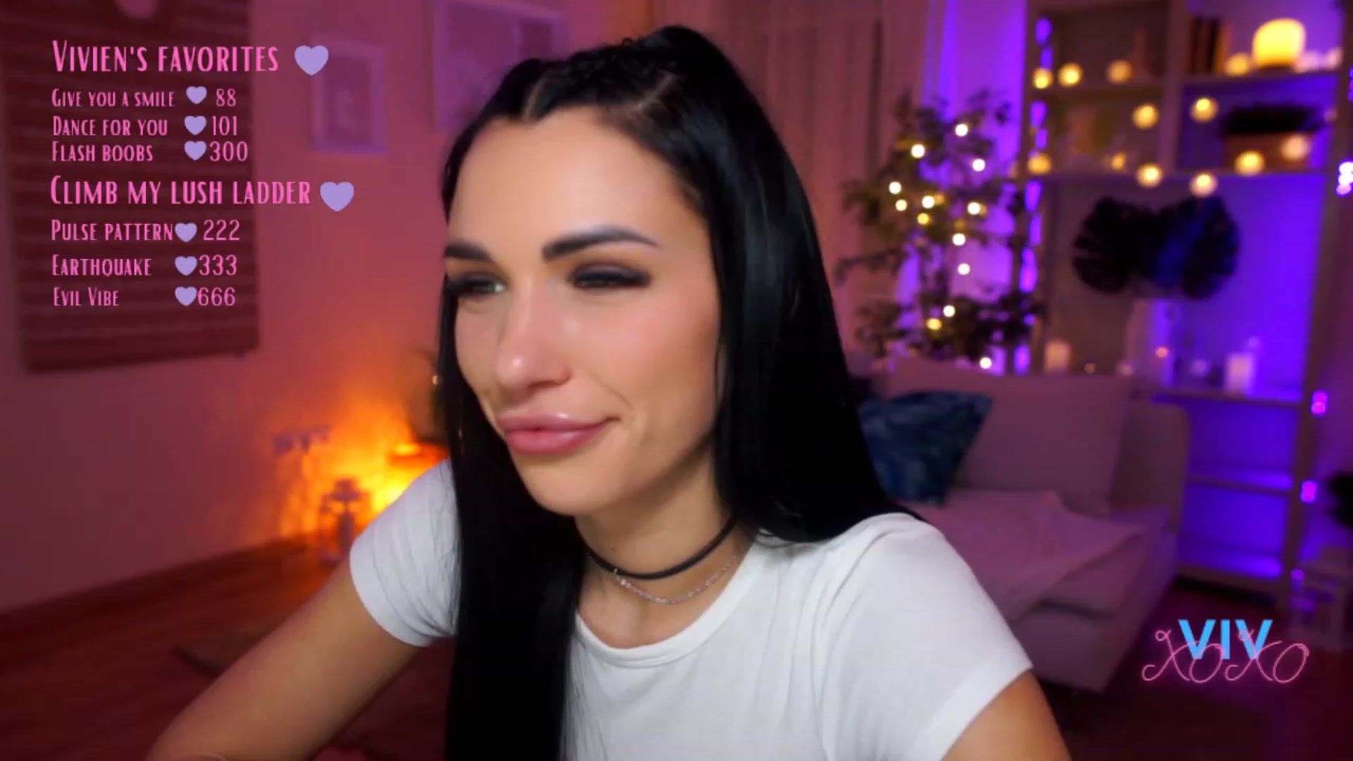 Gallery image thumbnail from kerelai's myfreecams stream on, 03/18/2023, 20:09 image 8 of 20