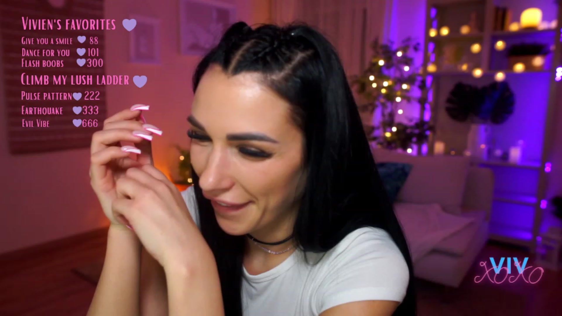 Gallery image thumbnail from kerelai's myfreecams stream on, 03/18/2023, 20:09 image 2 of 20