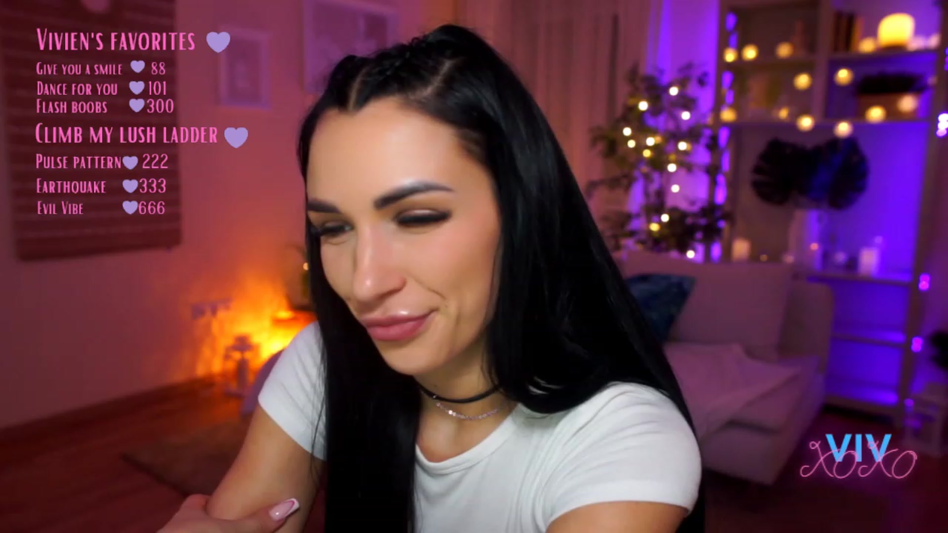 Gallery image thumbnail from kerelai's myfreecams stream on, 03/18/2023, 20:09 image 3 of 20