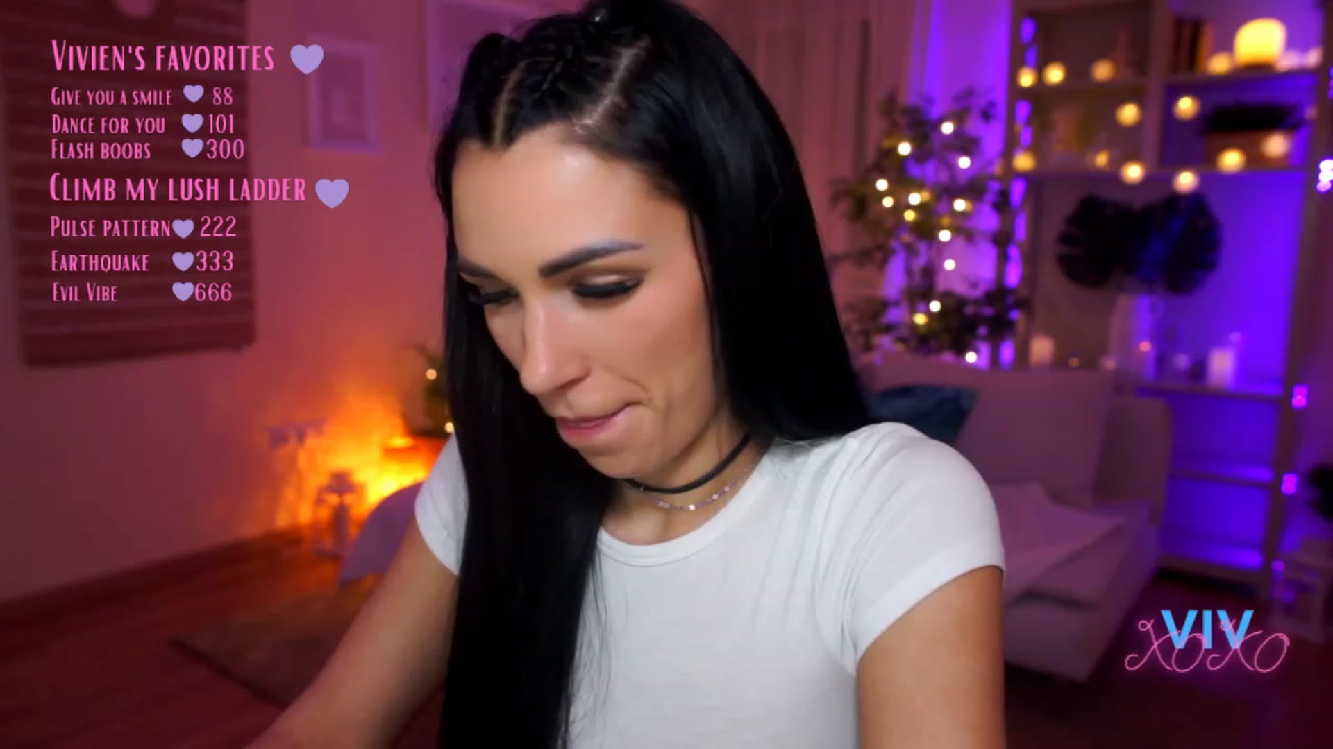 Gallery image thumbnail from kerelai's myfreecams stream on, 03/18/2023, 20:09 image 13 of 20