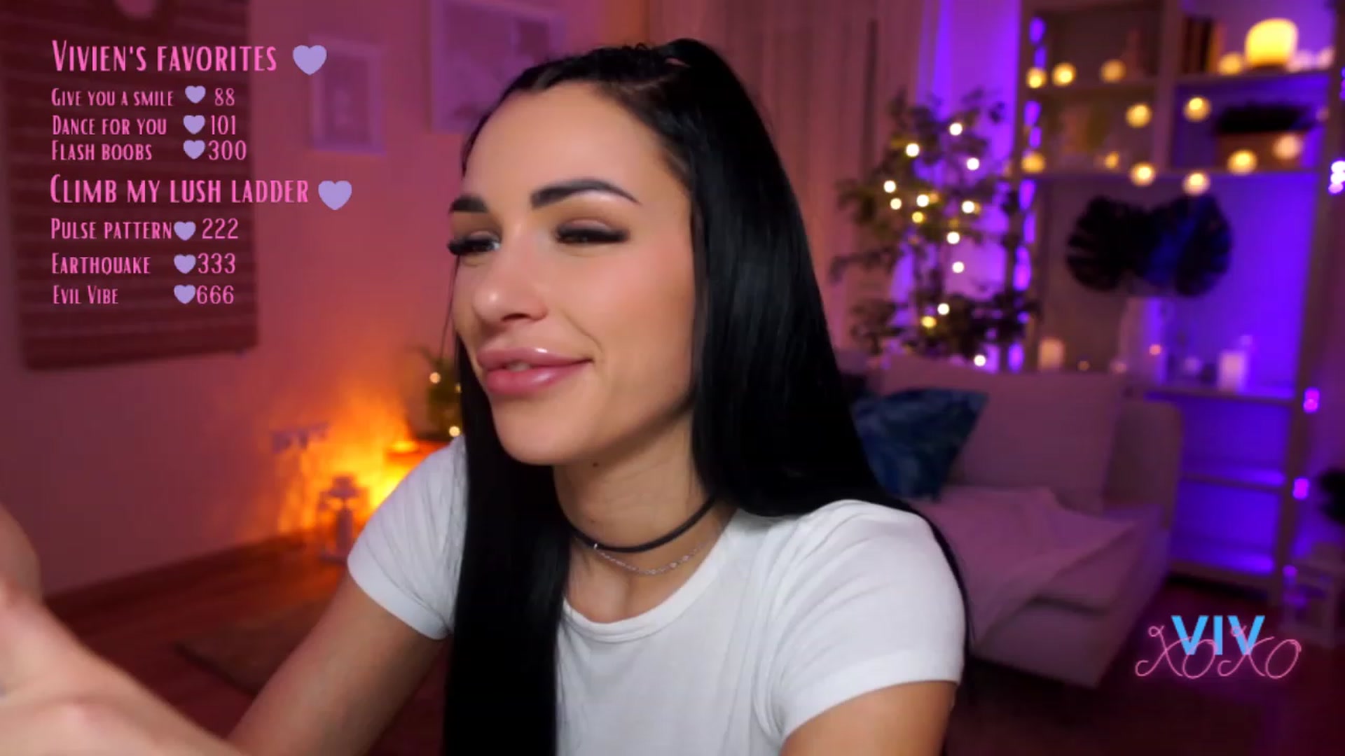 Gallery image thumbnail from kerelai's myfreecams stream on, 03/18/2023, 20:09 image 14 of 20
