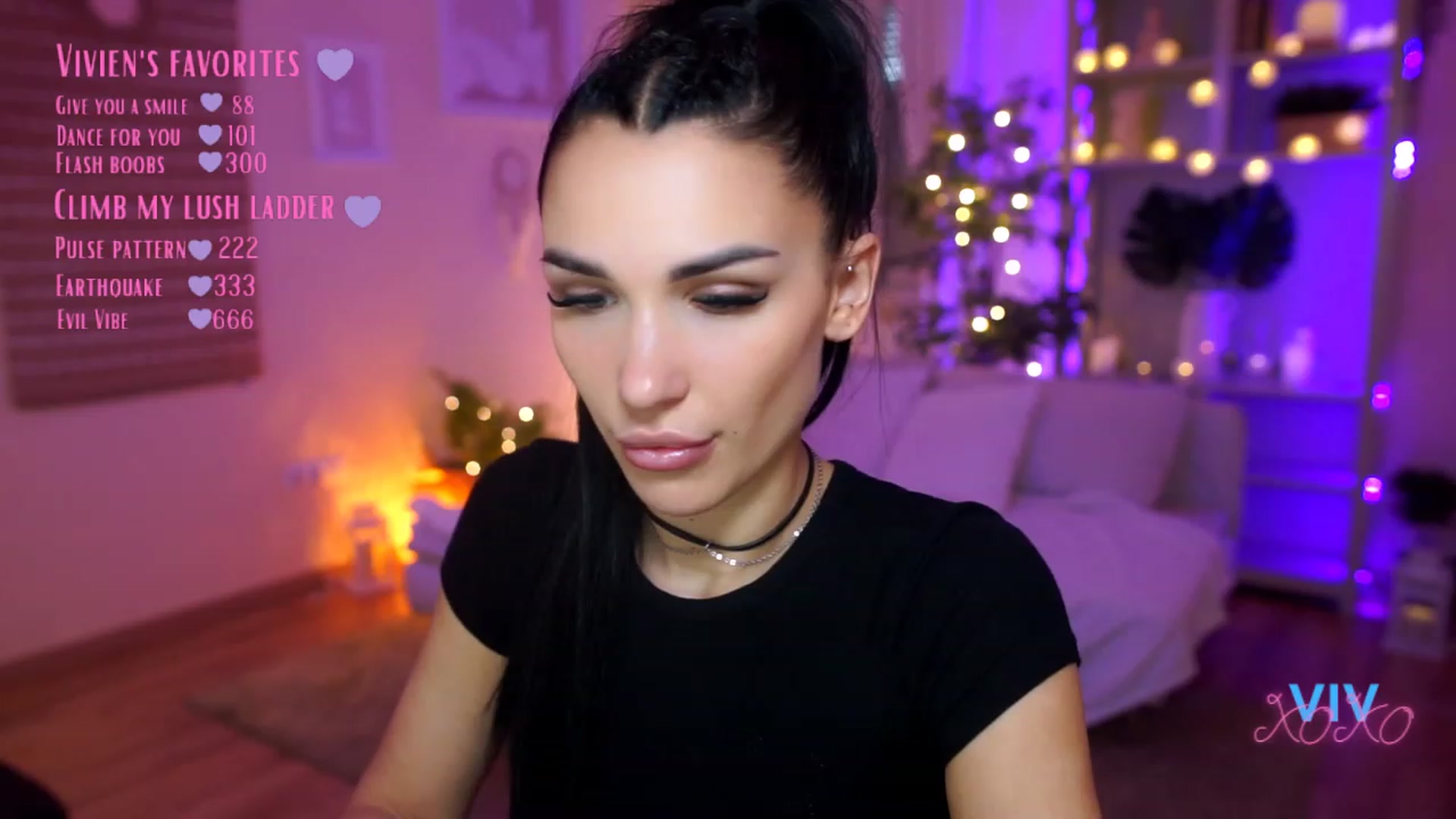 Gallery image thumbnail from kerelai's myfreecams stream on, 03/22/2023, 11:16 image 1 of 20