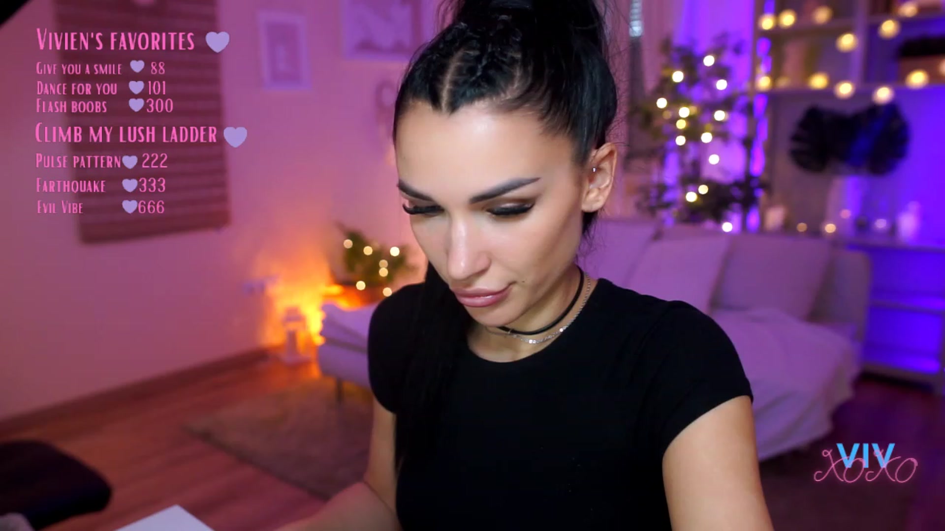 Gallery image thumbnail from kerelai's myfreecams stream on, 03/22/2023, 11:16 image 5 of 20