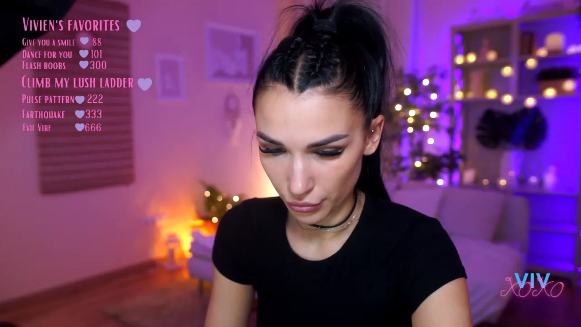 Gallery image thumbnail from kerelai's myfreecams stream on, 03/22/2023, 11:16 image 18 of 20