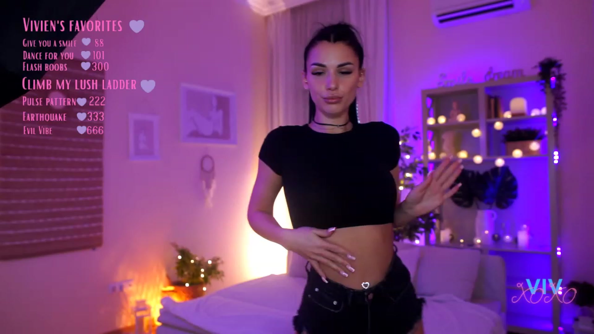 Gallery image thumbnail from kerelai's myfreecams stream on, 03/22/2023, 11:16 image 8 of 20