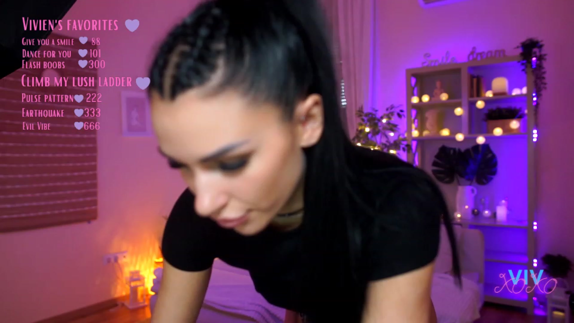 Gallery image thumbnail from kerelai's myfreecams stream on, 03/22/2023, 11:16 image 13 of 20