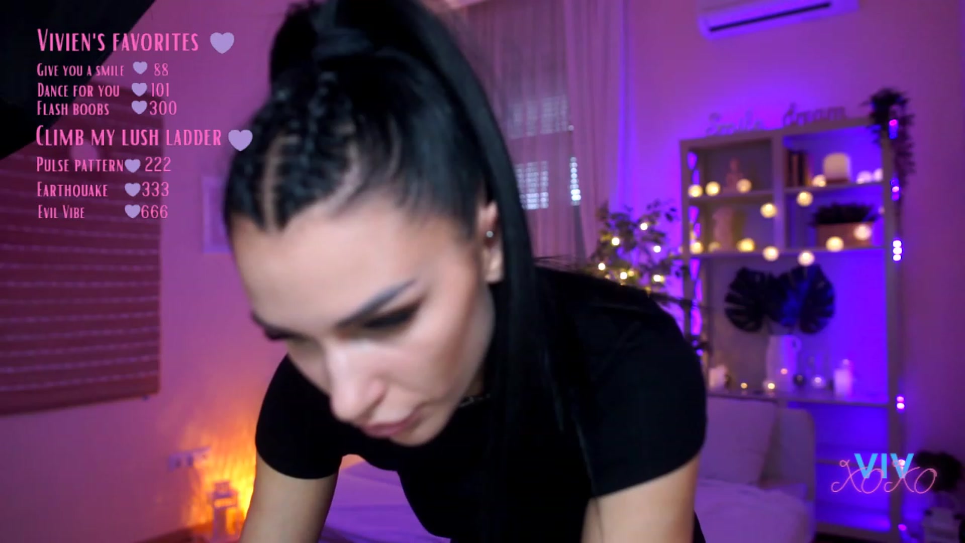 Gallery image thumbnail from kerelai's myfreecams stream on, 03/22/2023, 12:09 image 16 of 20