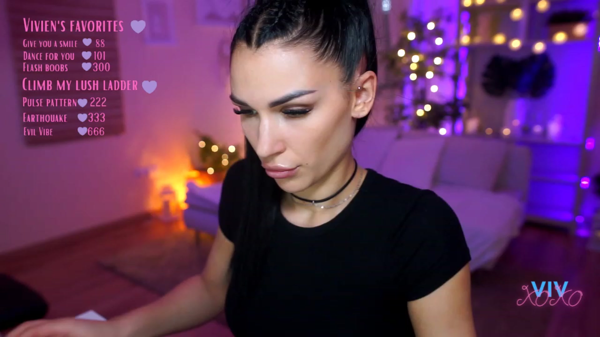 Gallery image thumbnail from kerelai's myfreecams stream on, 03/22/2023, 12:09 image 12 of 20