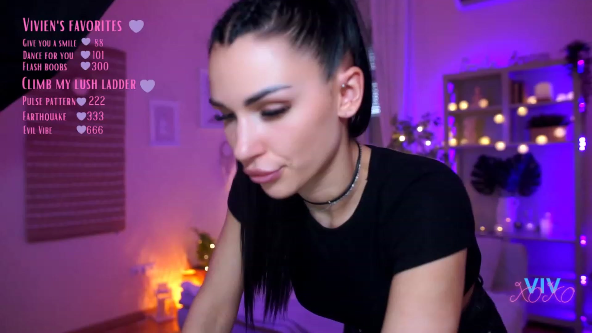 Gallery image thumbnail from kerelai's myfreecams stream on, 03/22/2023, 14:18 image 19 of 20