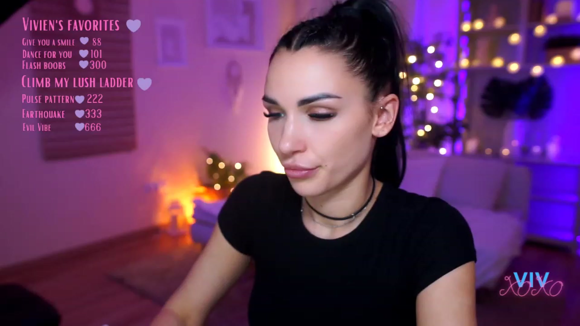 Gallery image thumbnail from kerelai's myfreecams stream on, 03/22/2023, 14:18 image 4 of 20