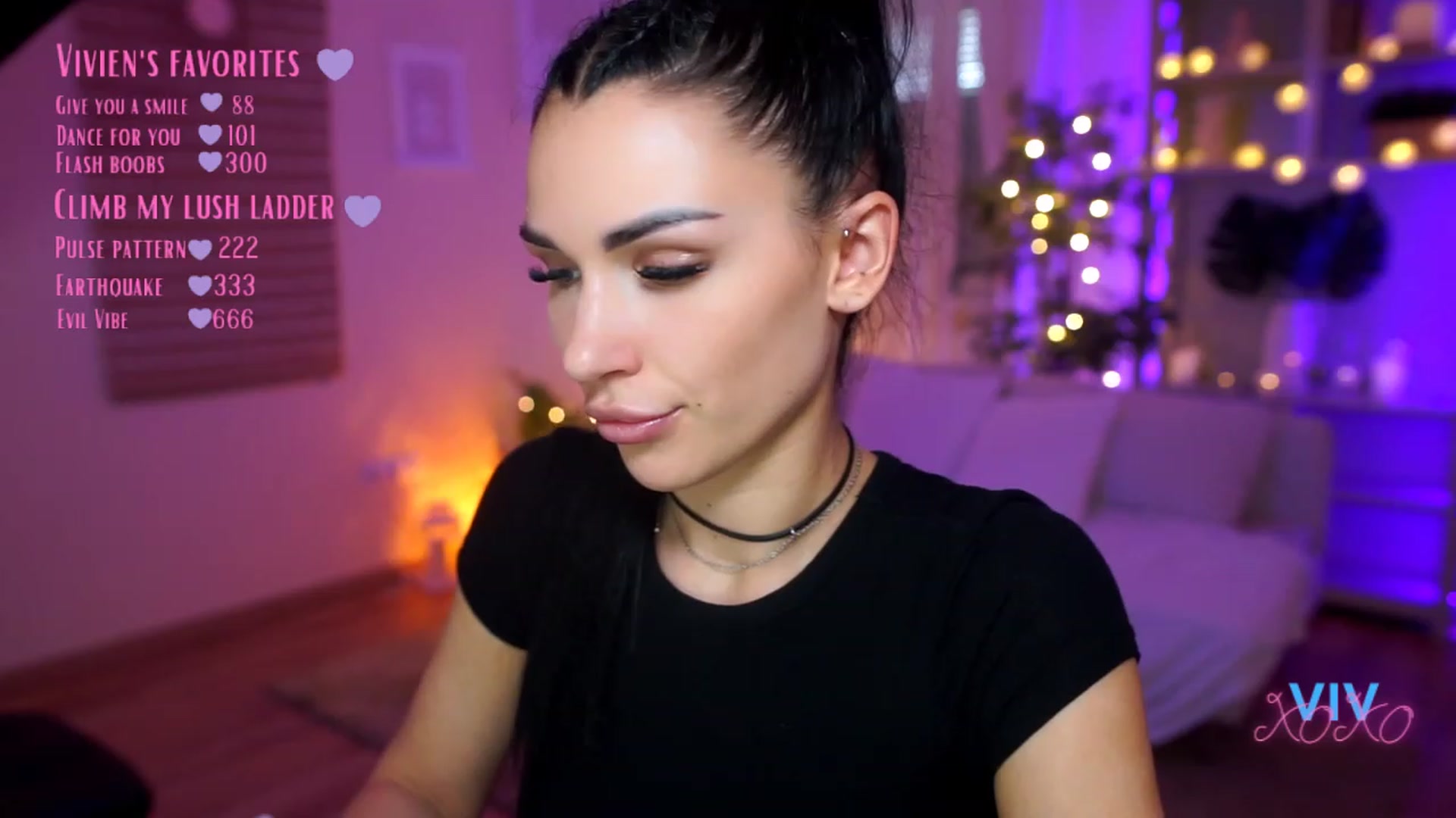 Gallery image thumbnail from kerelai's myfreecams stream on, 03/22/2023, 14:18 image 5 of 20