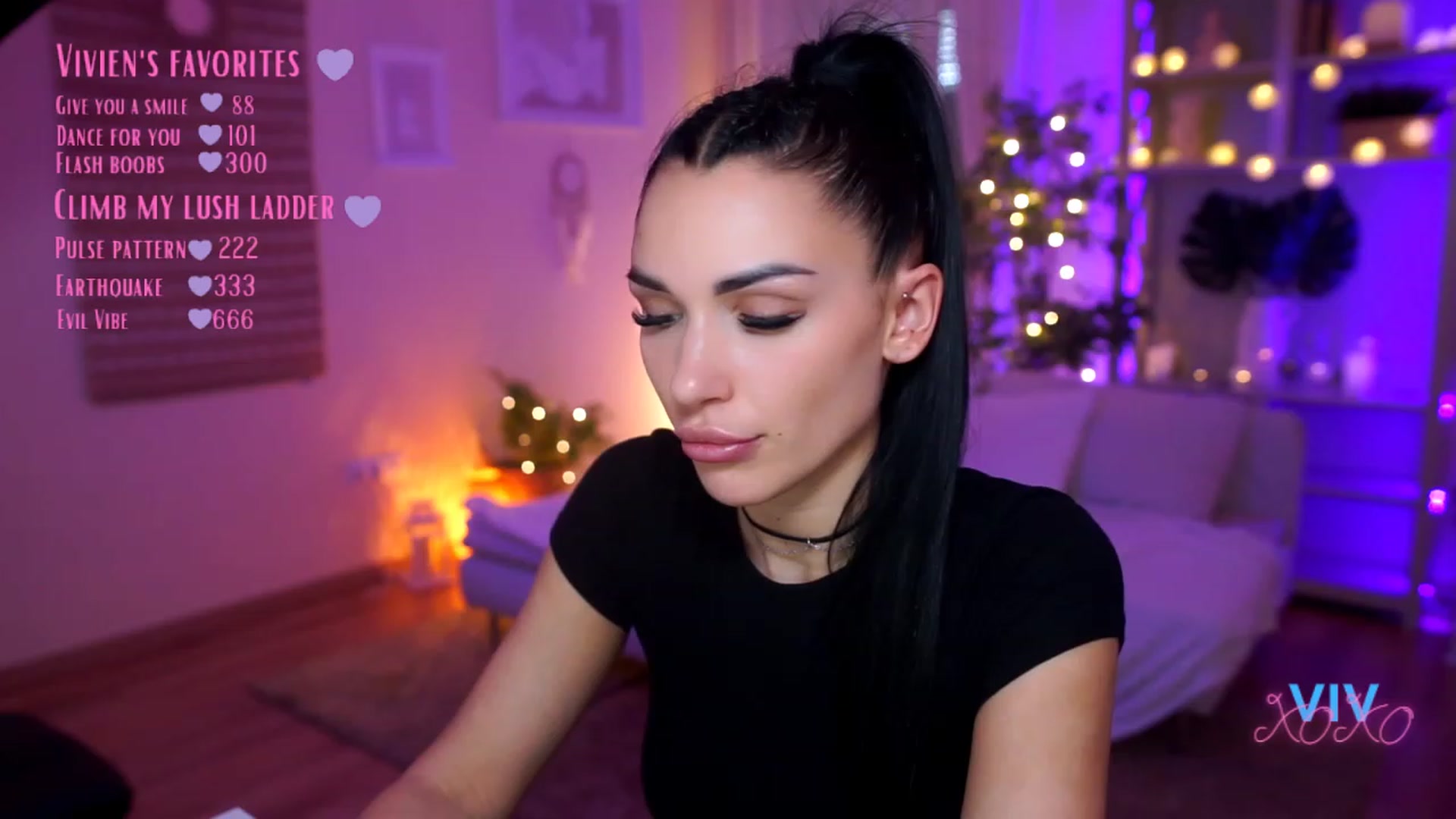 Gallery image thumbnail from kerelai's myfreecams stream on, 03/22/2023, 14:18 image 10 of 20