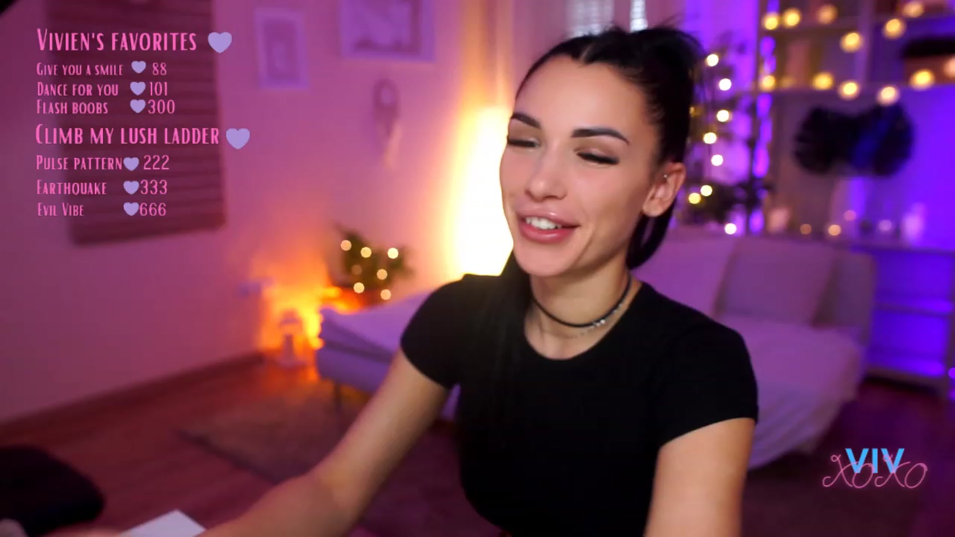 Gallery image thumbnail from kerelai's myfreecams stream on, 03/22/2023, 14:18 image 3 of 20