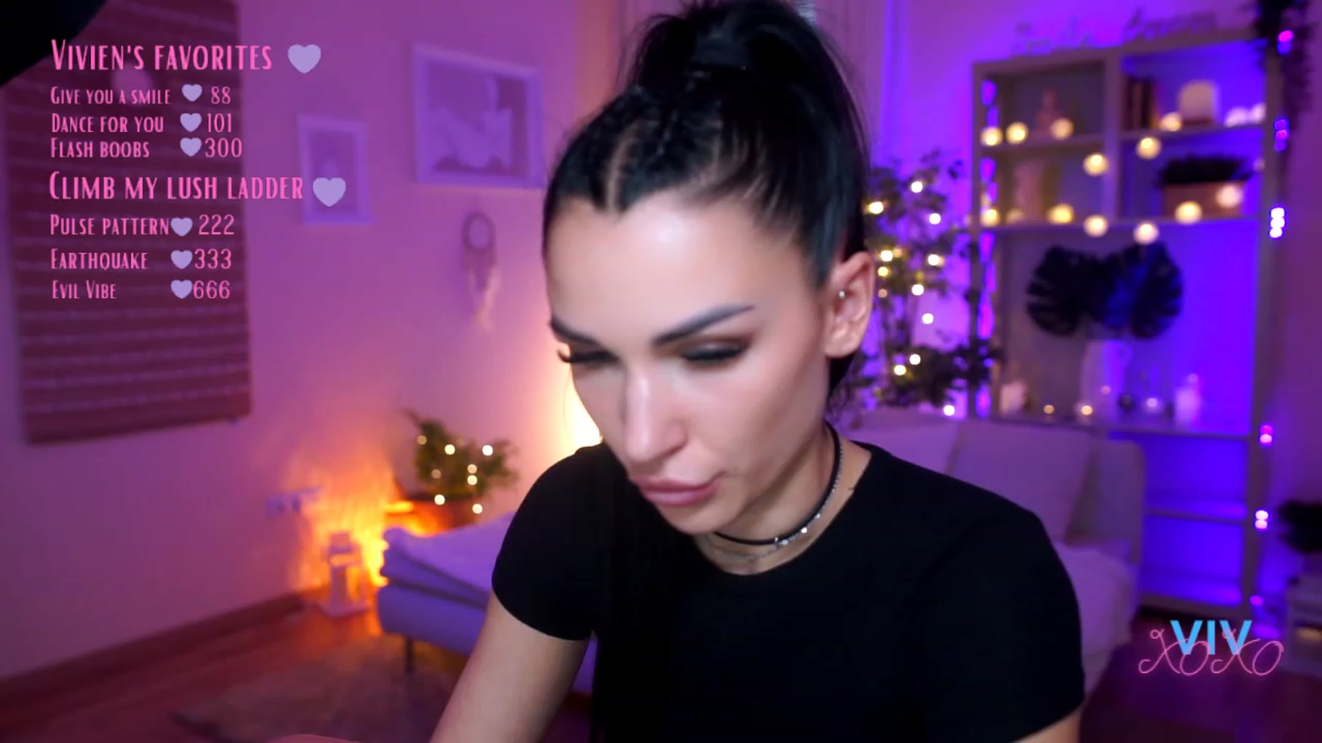 Gallery image thumbnail from kerelai's myfreecams stream on, 03/22/2023, 14:18 image 20 of 20