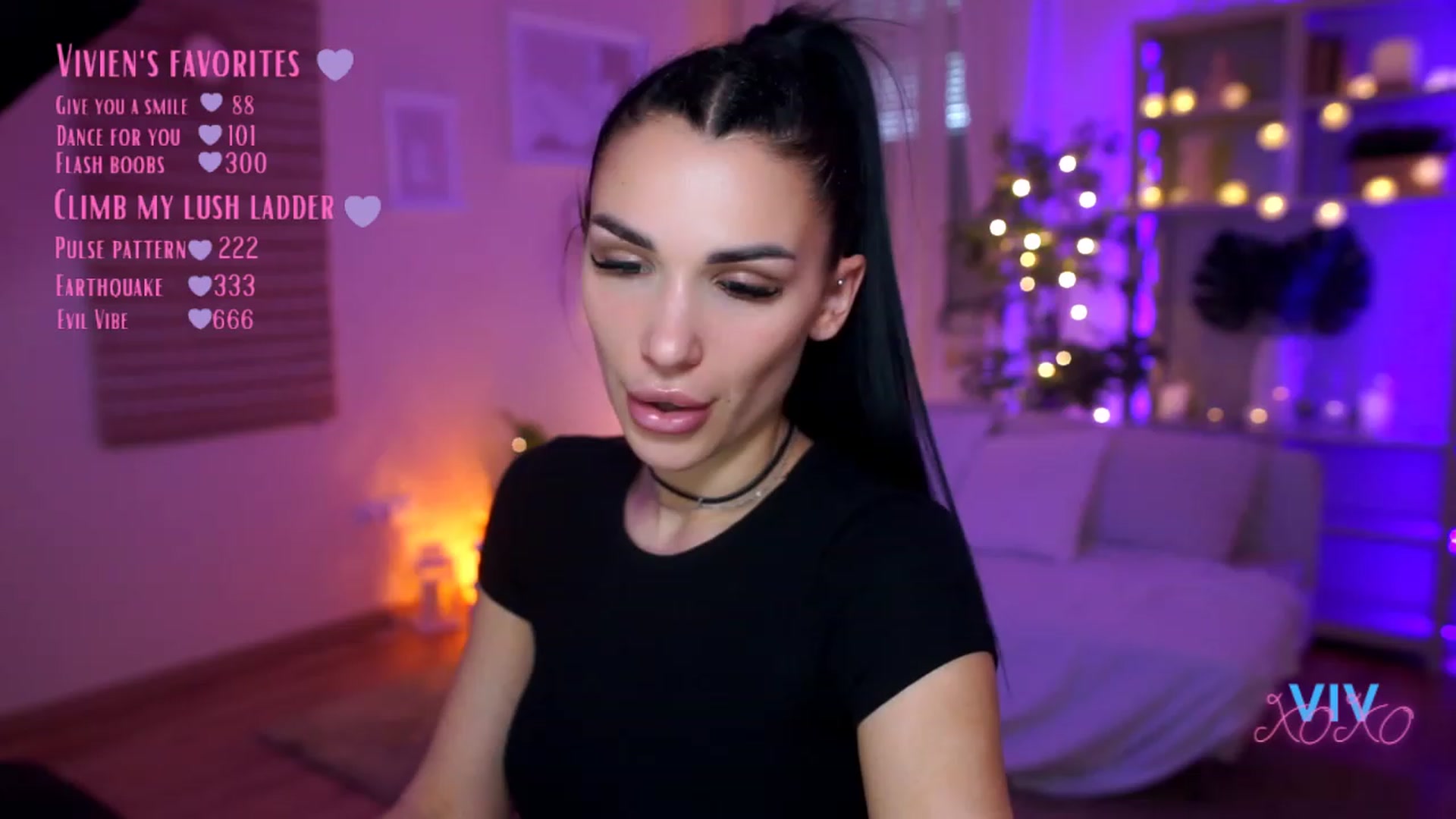 Gallery image thumbnail from kerelai's myfreecams stream on, 03/22/2023, 14:18 image 17 of 20