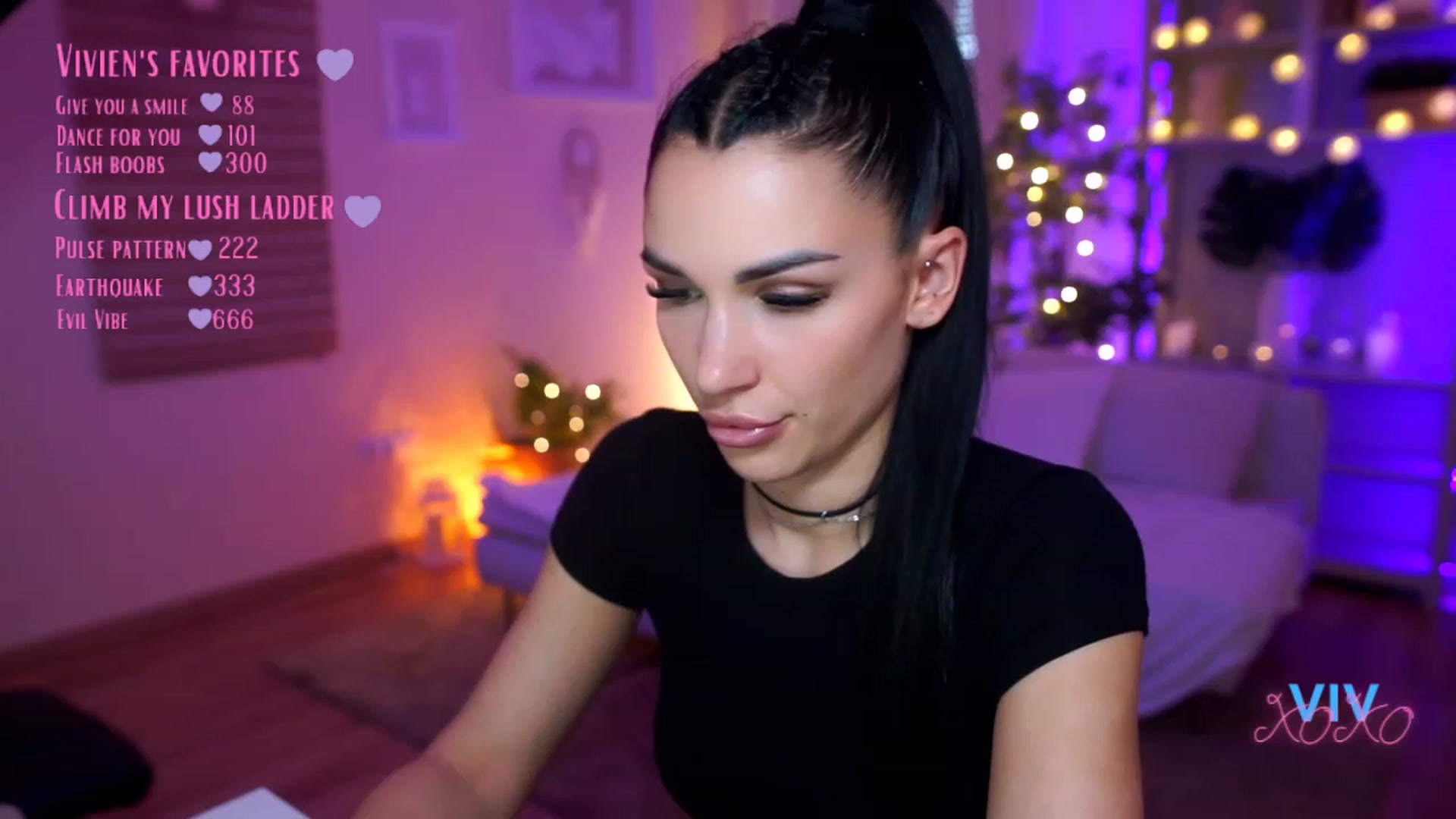 Gallery image thumbnail from kerelai's myfreecams stream on, 03/22/2023, 14:18 image 16 of 20