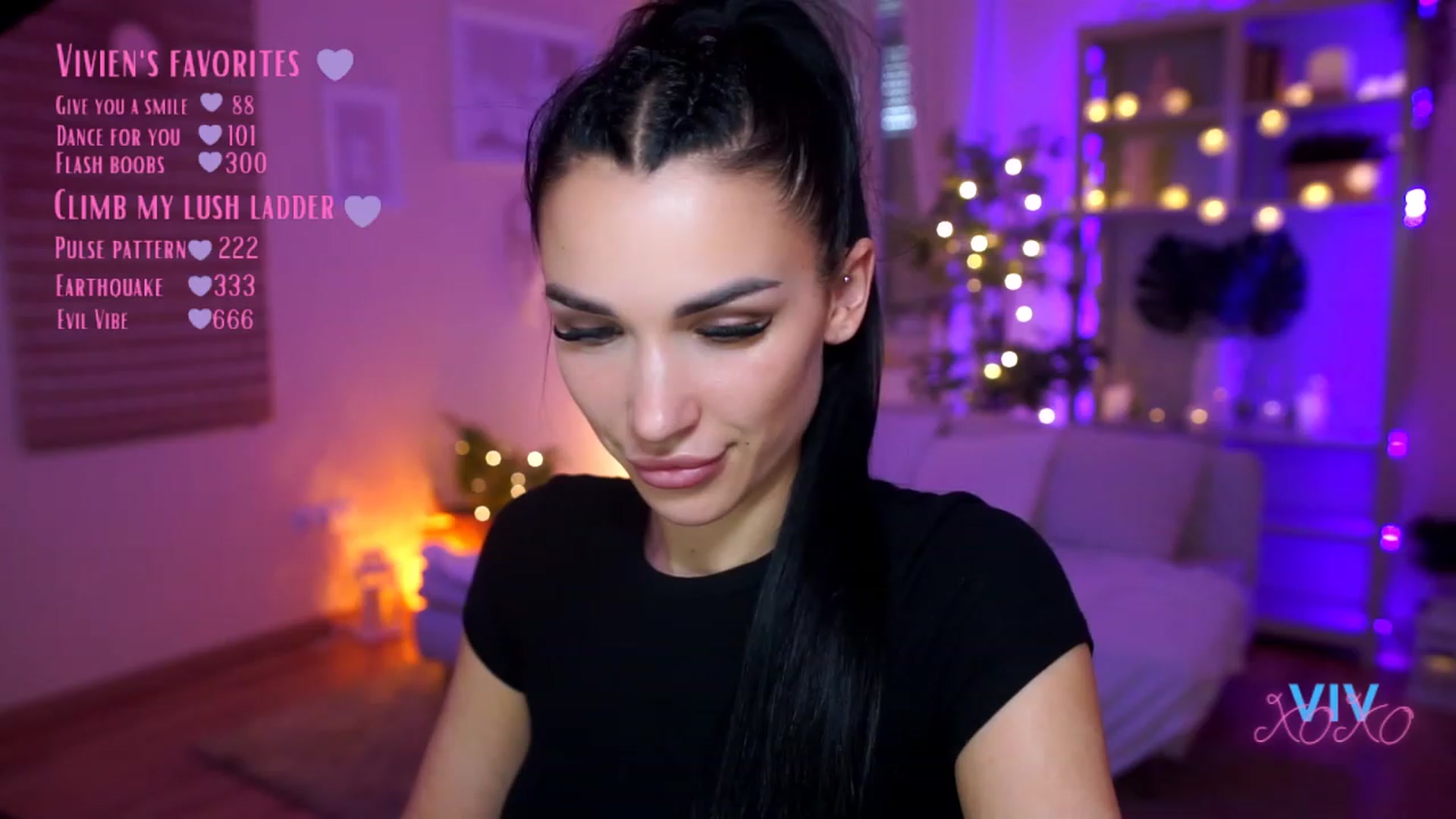 Gallery image thumbnail from kerelai's myfreecams stream on, 03/22/2023, 15:00 image 8 of 20