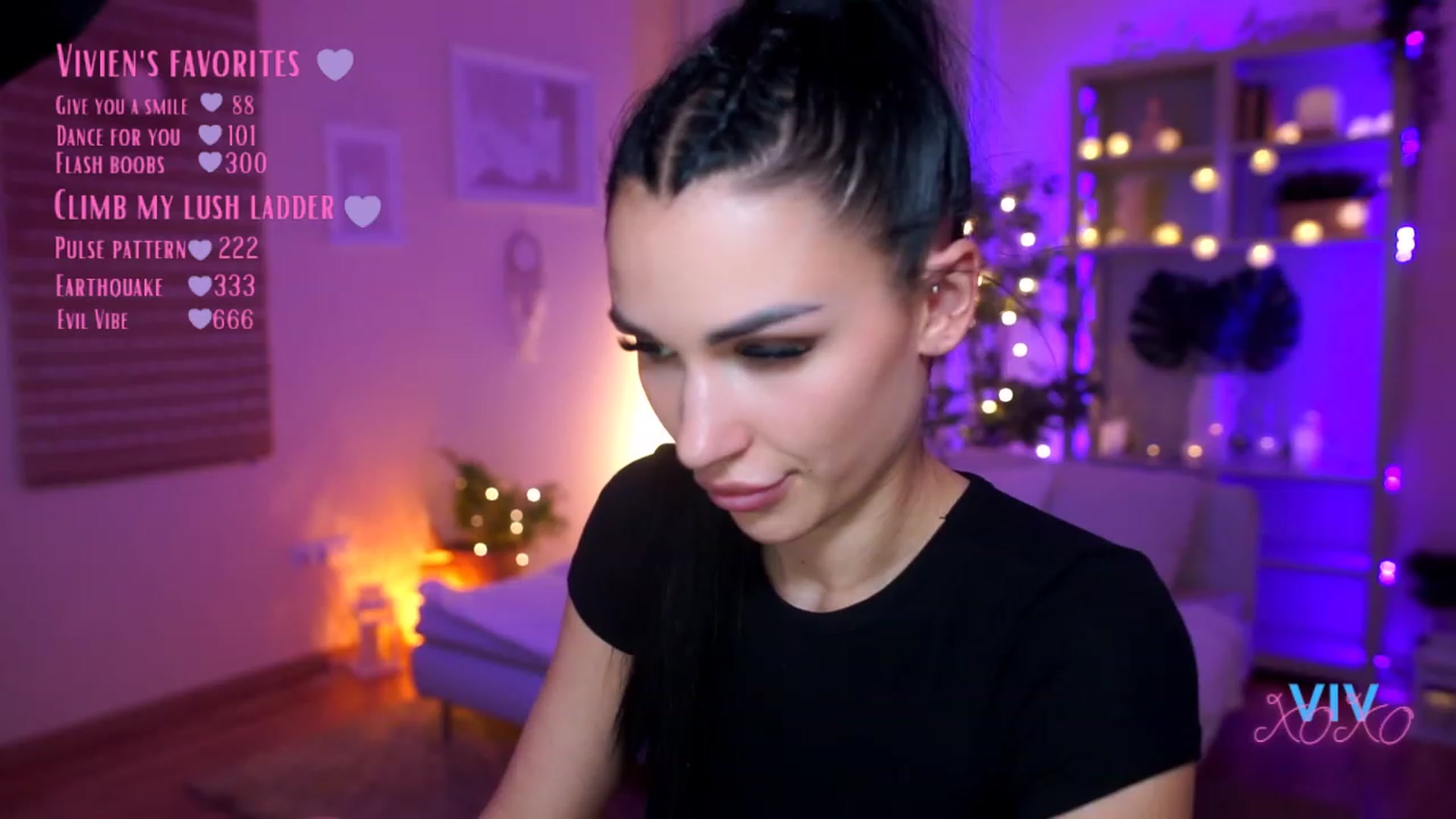 Gallery image thumbnail from kerelai's myfreecams stream on, 03/22/2023, 15:00 image 20 of 20