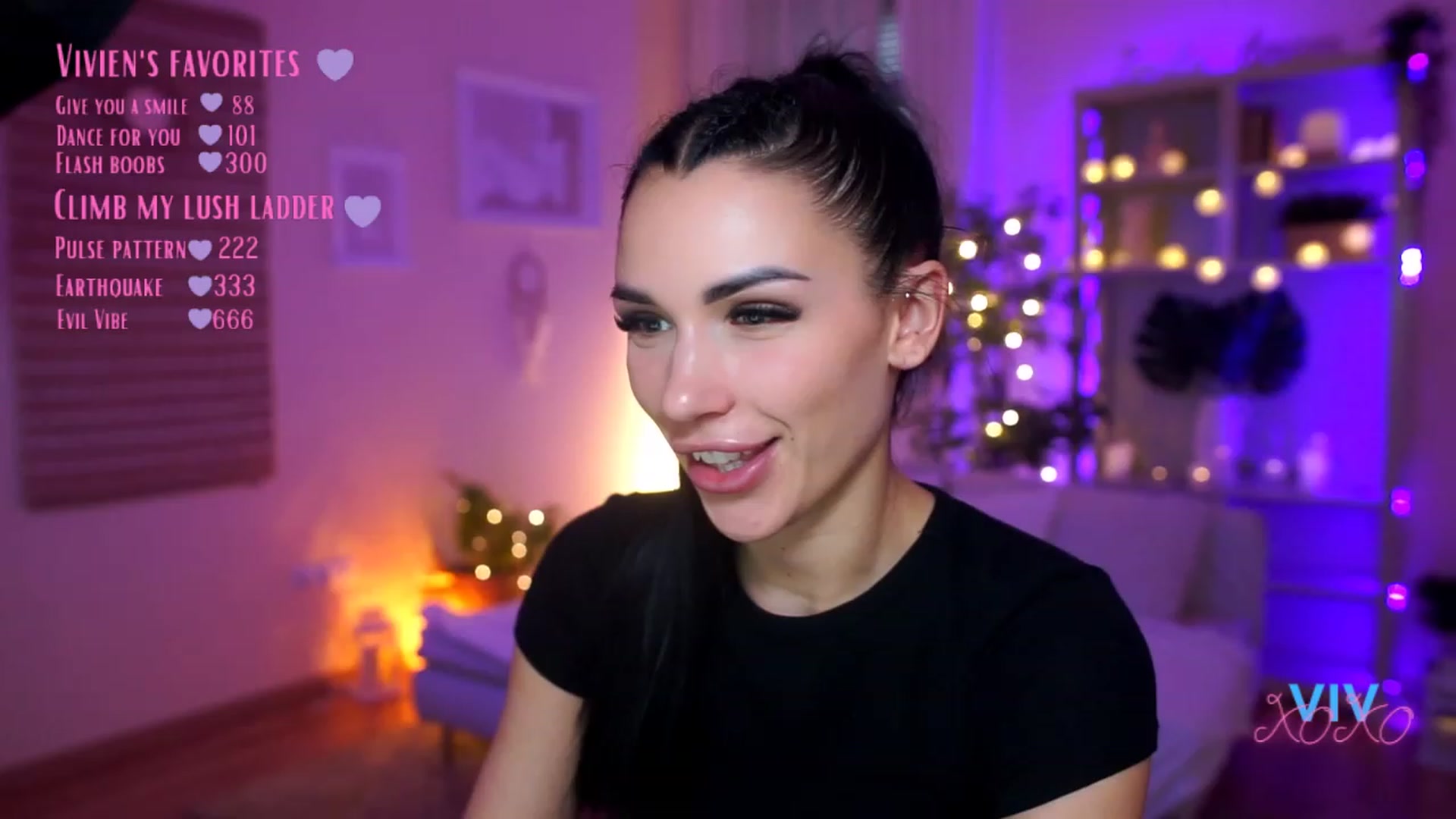 Gallery image thumbnail from kerelai's myfreecams stream on, 03/22/2023, 15:00 image 2 of 20