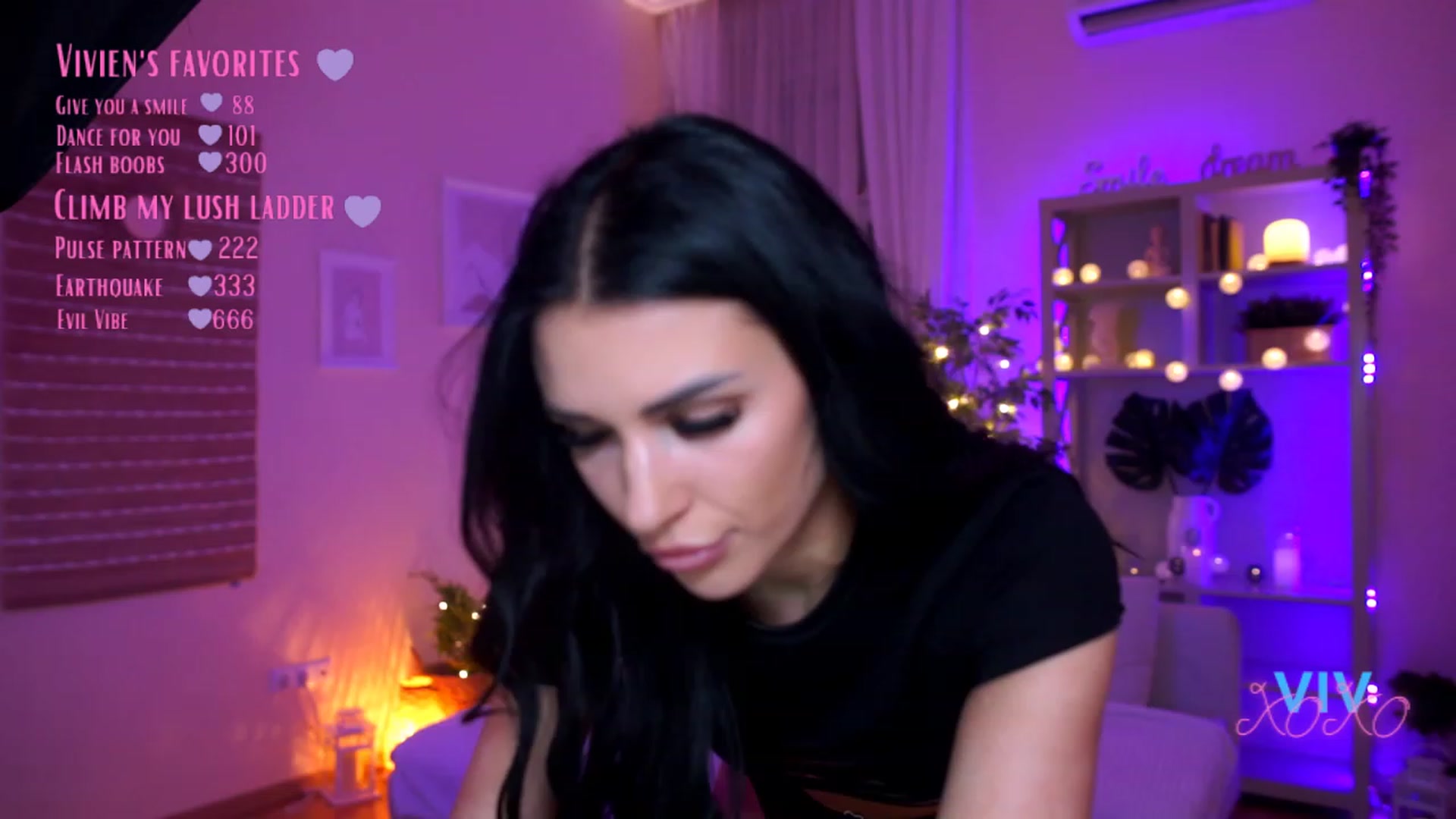 Gallery image thumbnail from kerelai's myfreecams stream on, 03/23/2023, 17:44 image 2 of 20