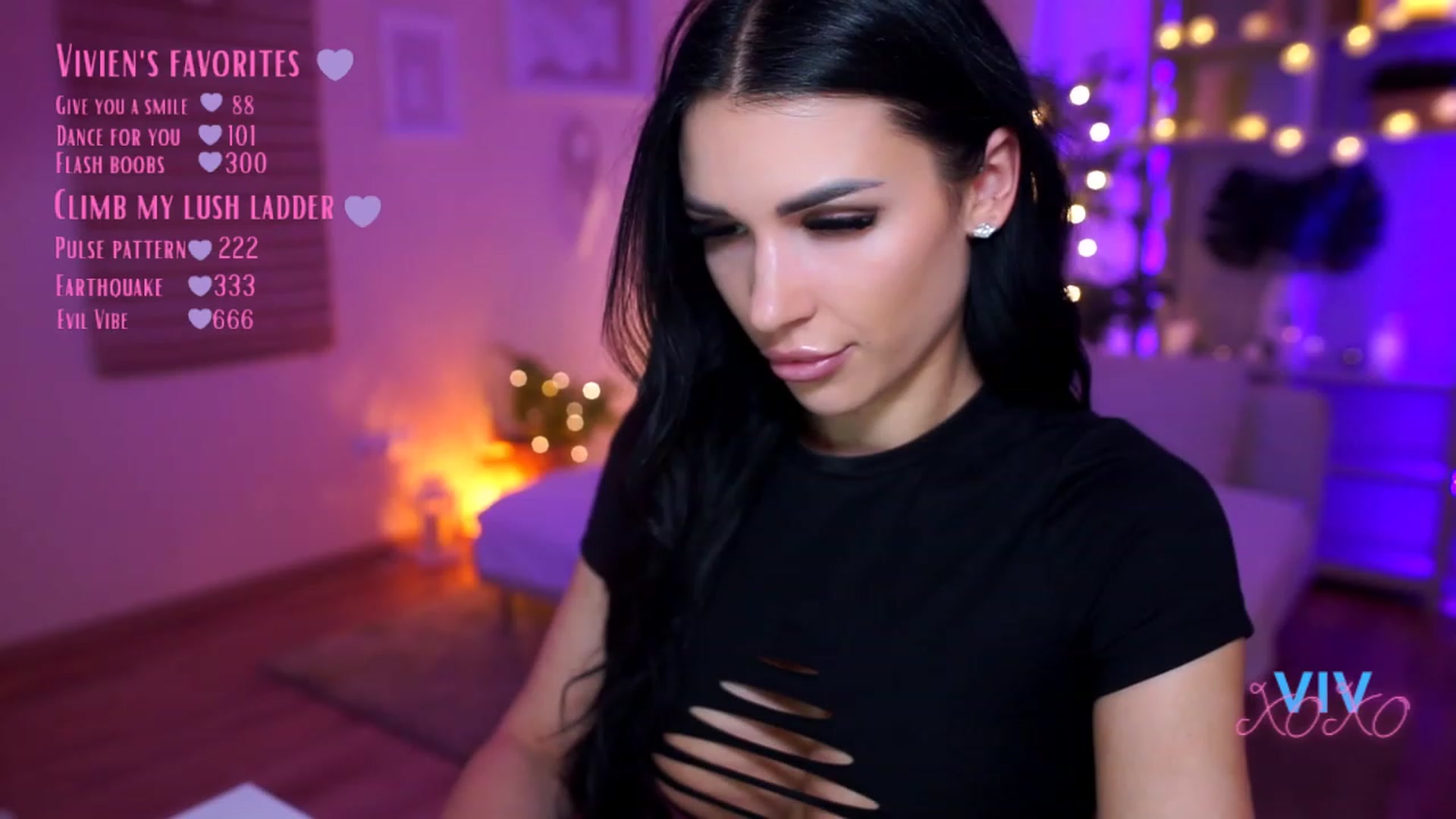 Gallery image thumbnail from kerelai's myfreecams stream on, 03/23/2023, 17:44 image 8 of 20