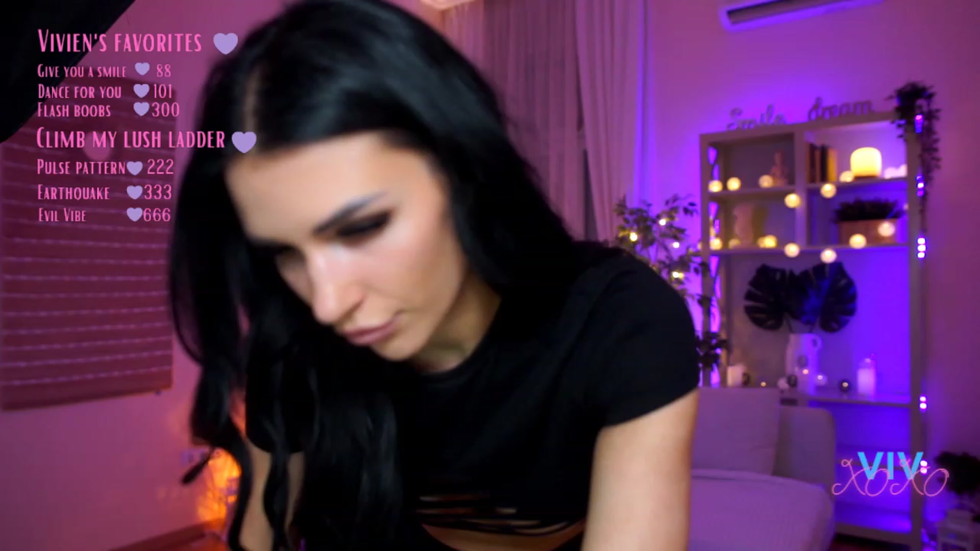 Gallery image thumbnail from kerelai's myfreecams stream on, 03/23/2023, 17:44 image 5 of 20
