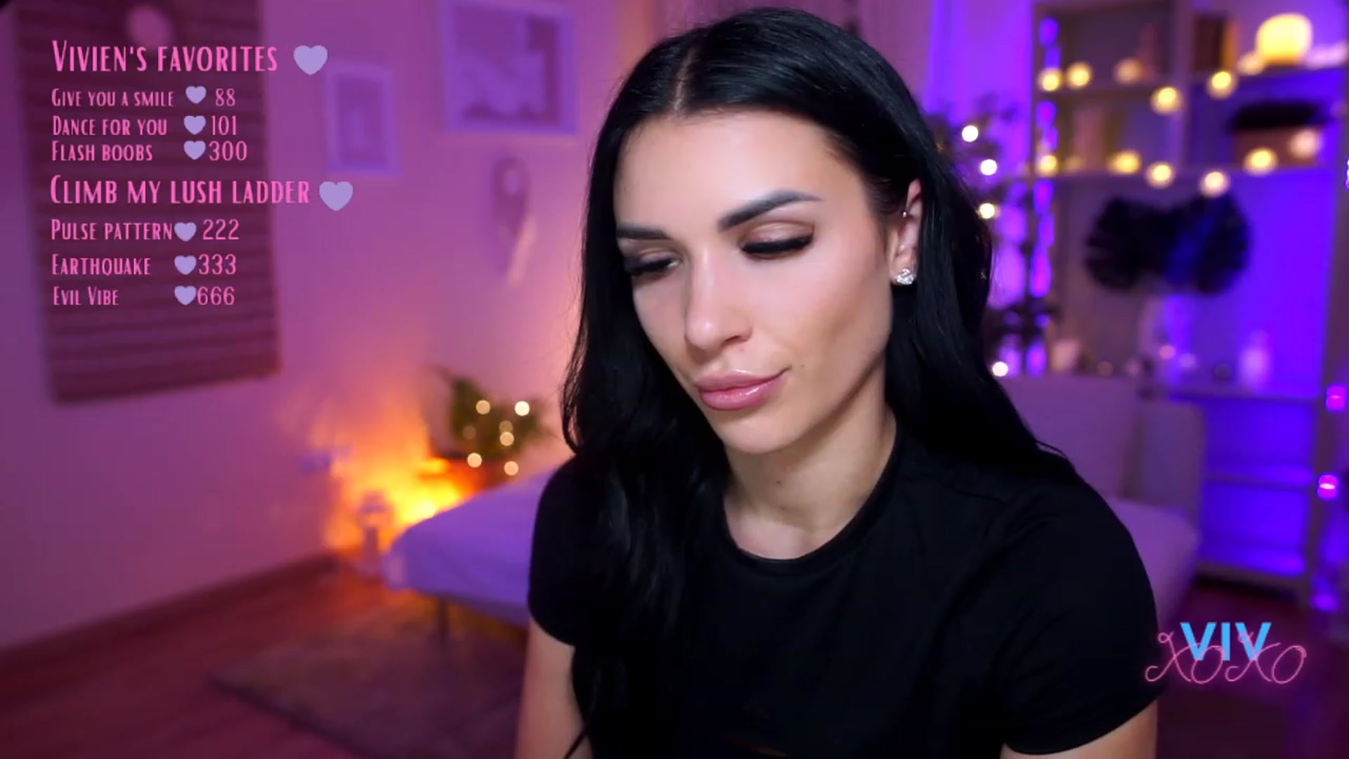 Gallery image thumbnail from kerelai's myfreecams stream on, 03/23/2023, 21:26 image 14 of 20
