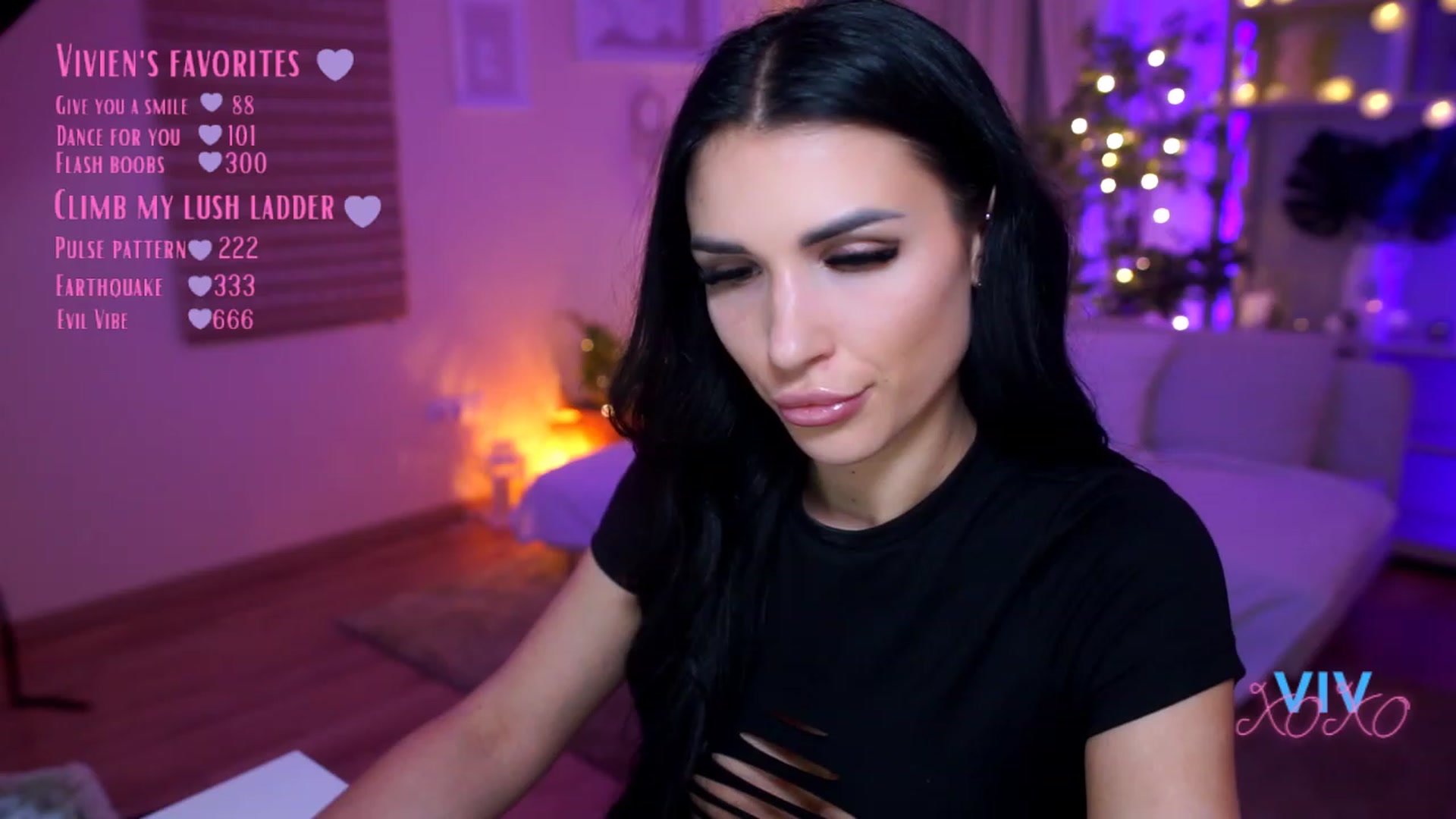 Gallery image thumbnail from kerelai's myfreecams stream on, 03/23/2023, 21:26 image 9 of 20