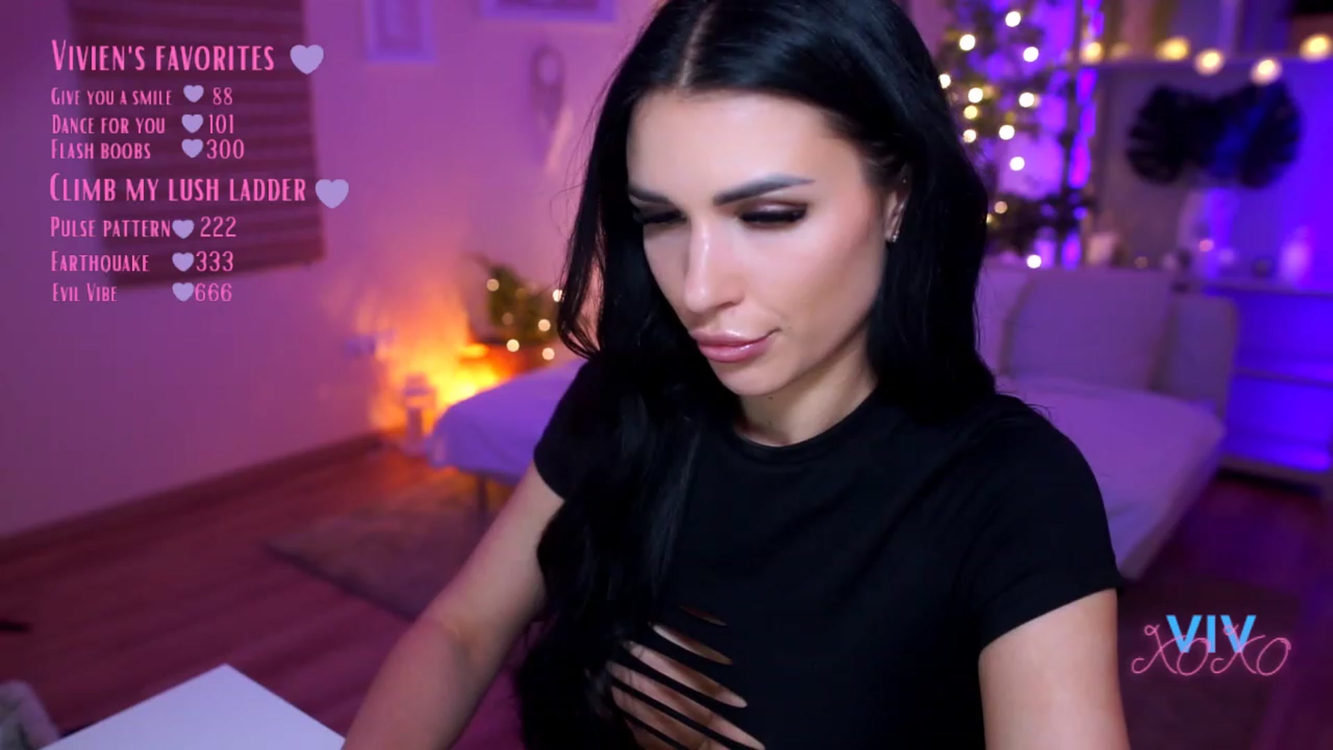 Gallery image thumbnail from kerelai's myfreecams stream on, 03/23/2023, 21:26 image 5 of 20