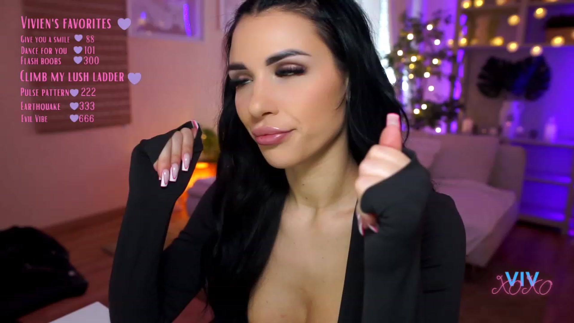 Gallery image thumbnail from kerelai's myfreecams stream on, 03/25/2023, 12:49 image 12 of 20