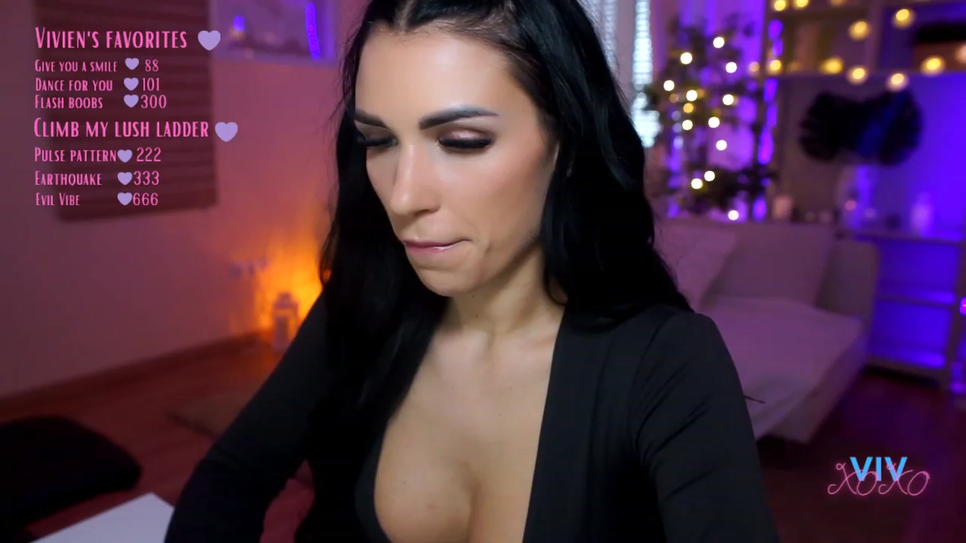 Gallery image thumbnail from kerelai's myfreecams stream on, 03/25/2023, 12:49 image 17 of 20