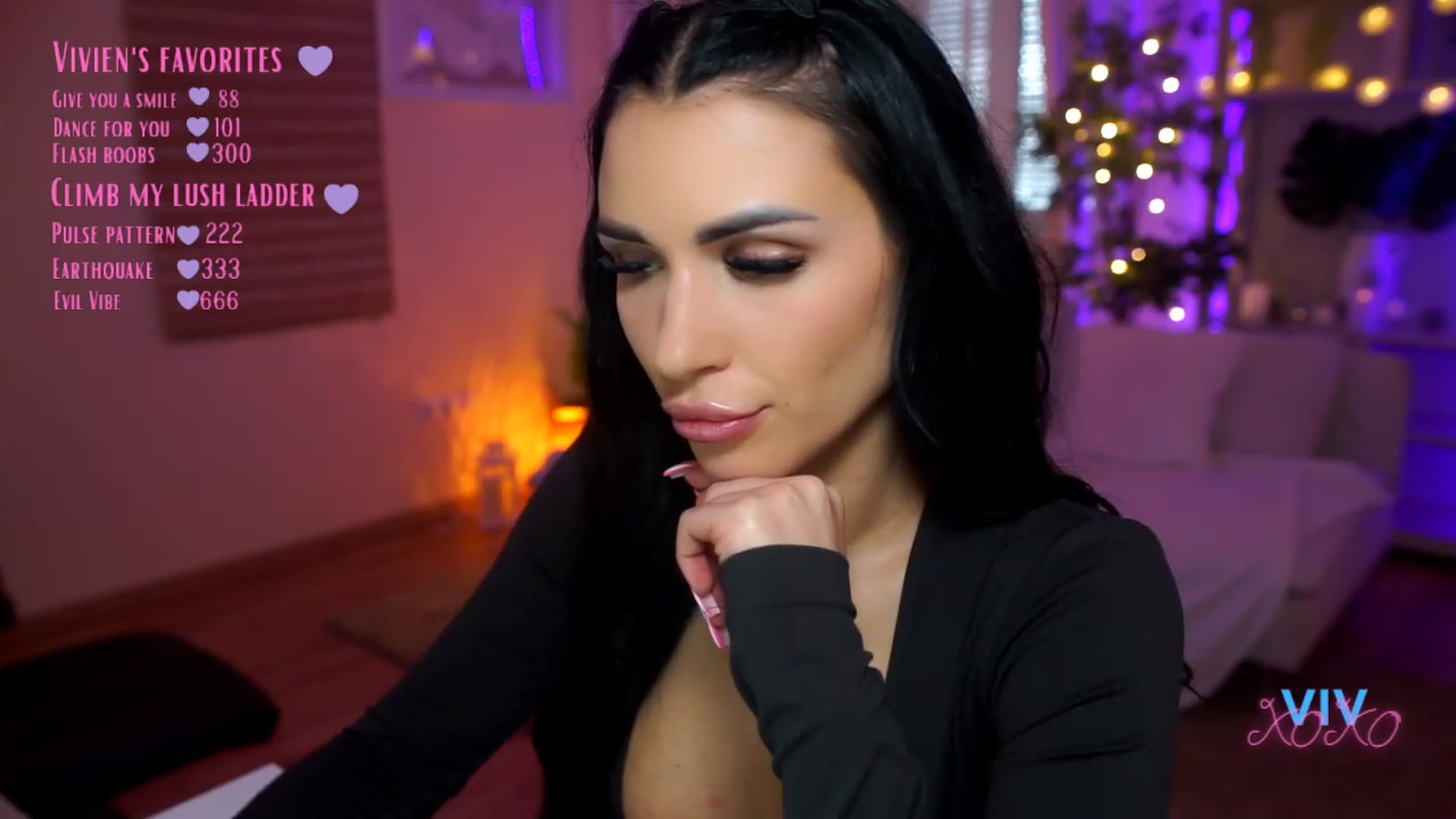 Gallery image thumbnail from kerelai's myfreecams stream on, 03/25/2023, 14:41 image 19 of 20