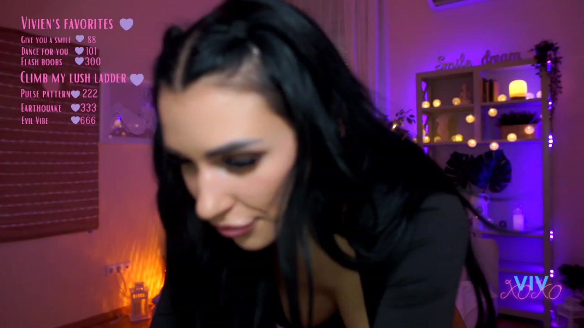 Gallery image thumbnail from kerelai's myfreecams stream on, 03/25/2023, 15:54 image 4 of 20
